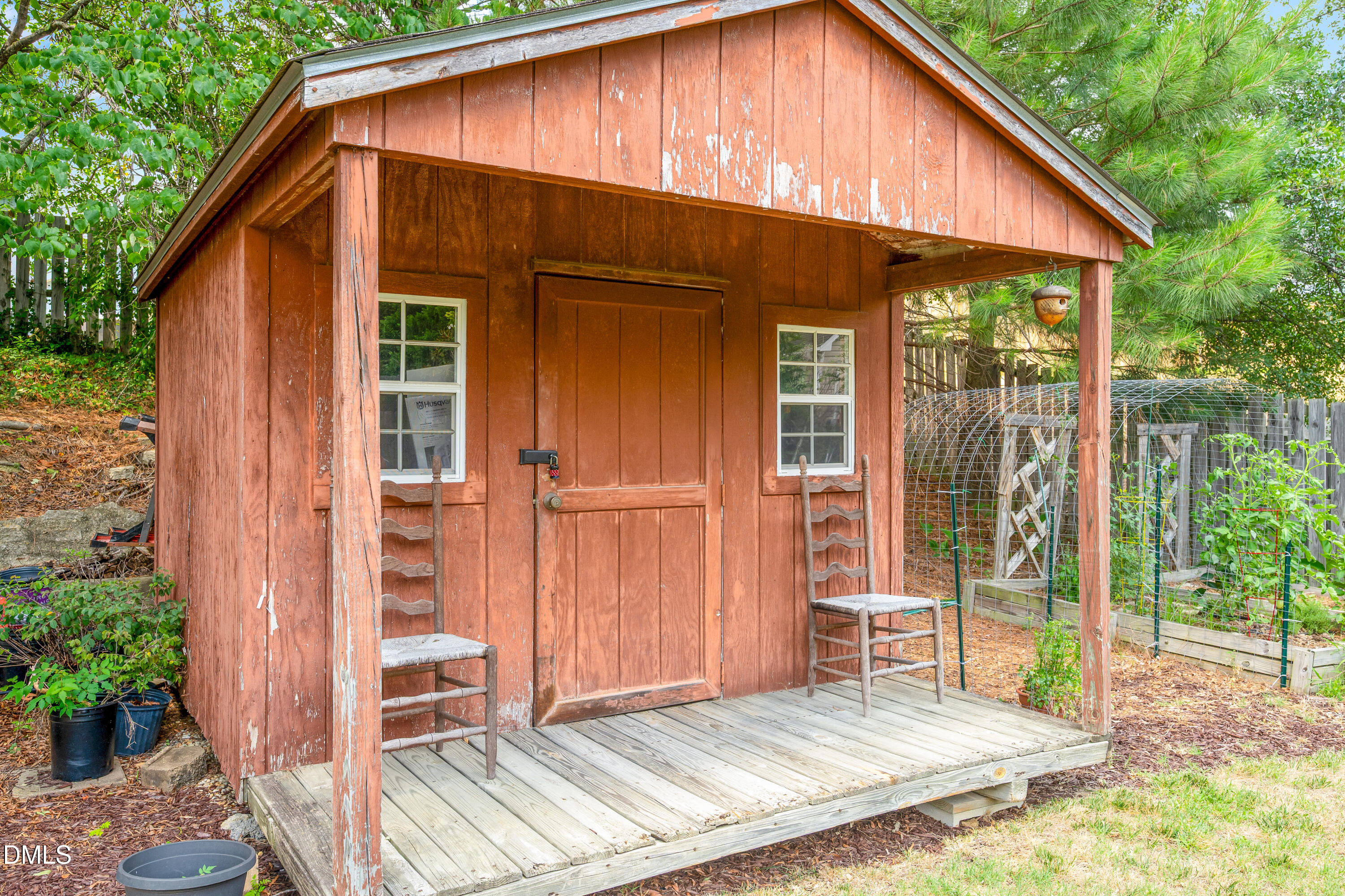 main property photo 37