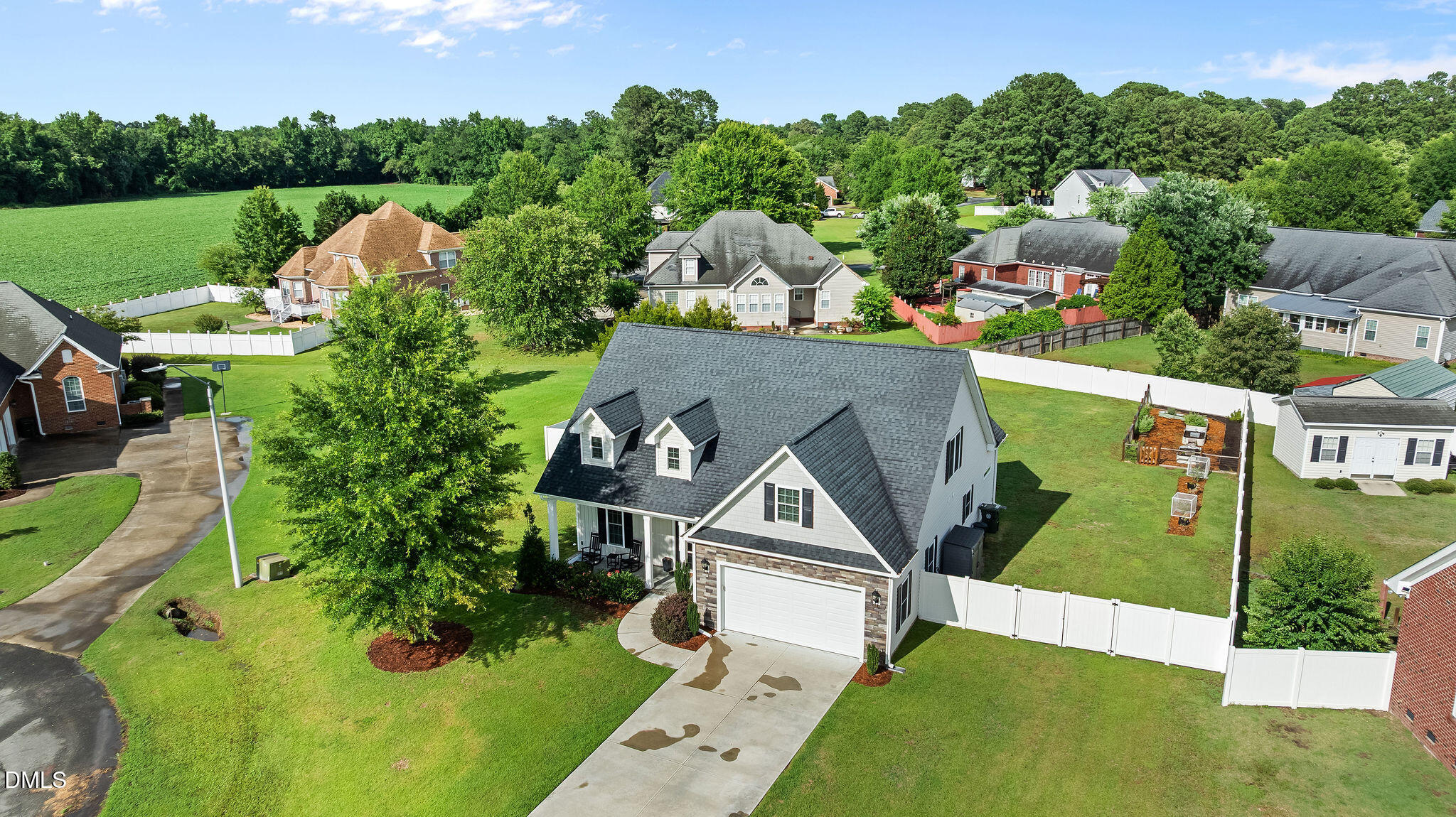 main property photo 3