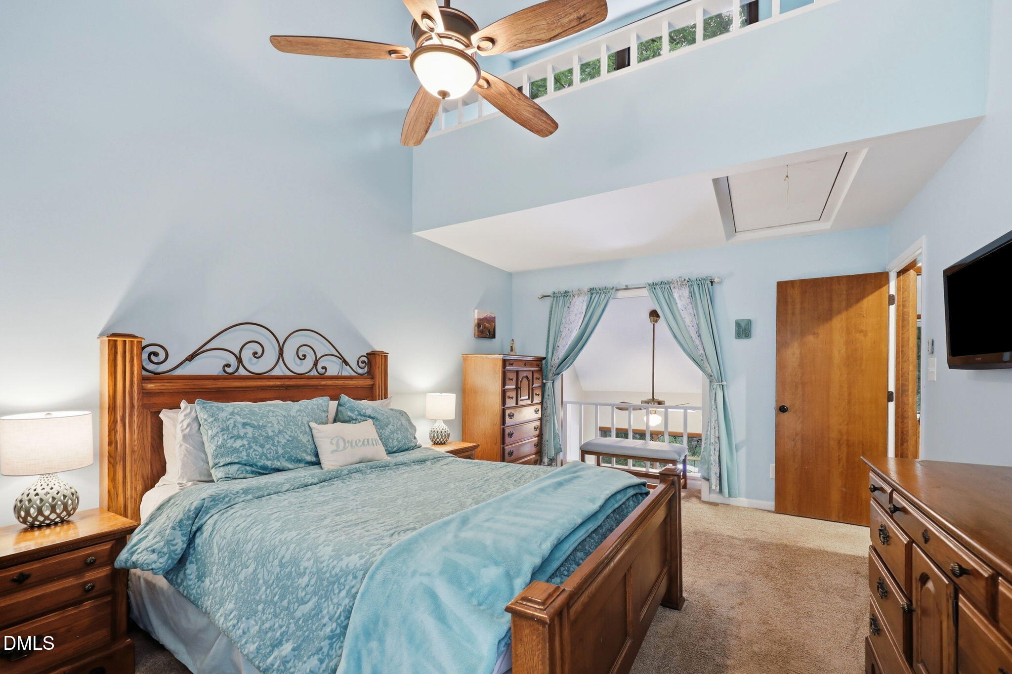 main property photo 25