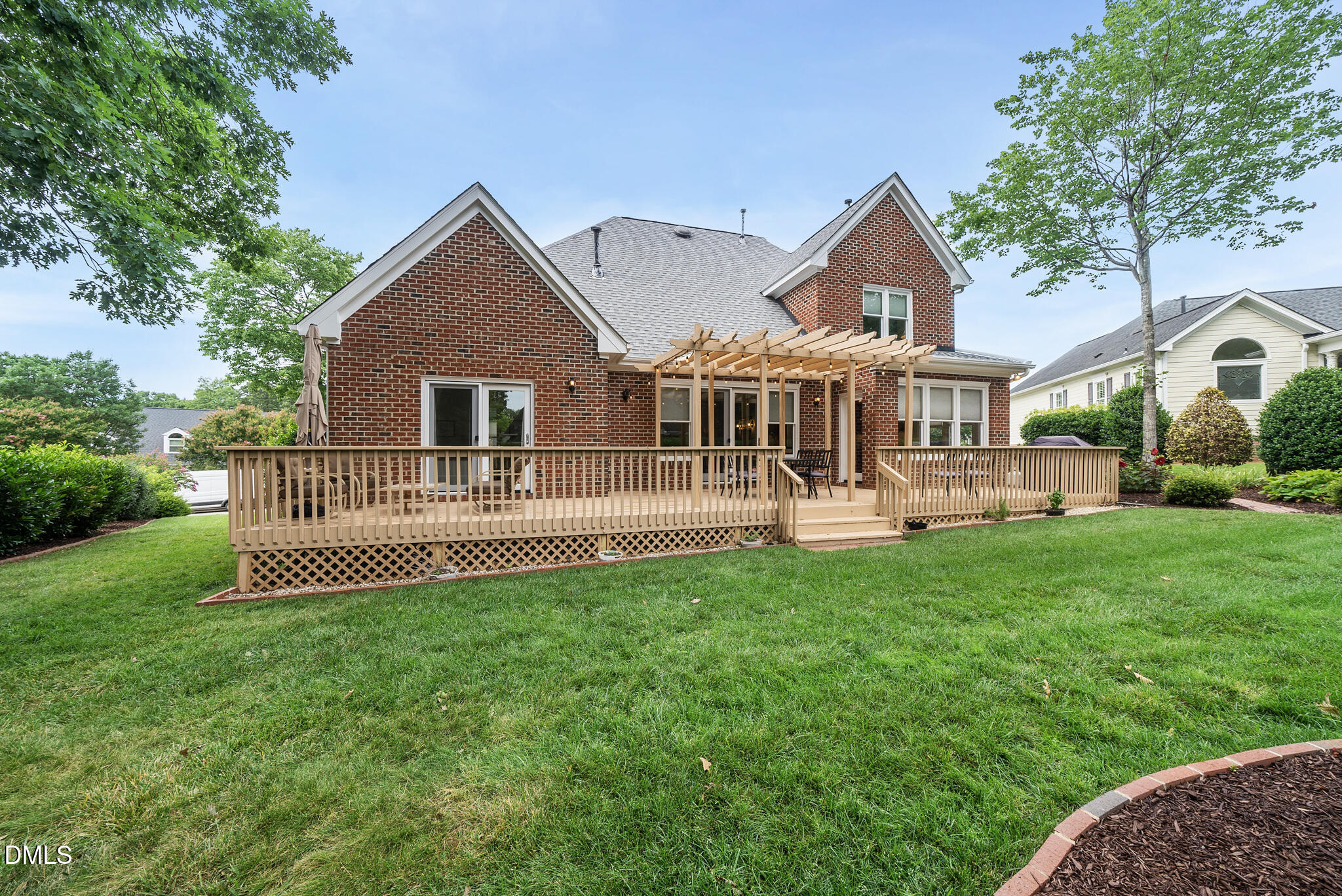 main property photo 28