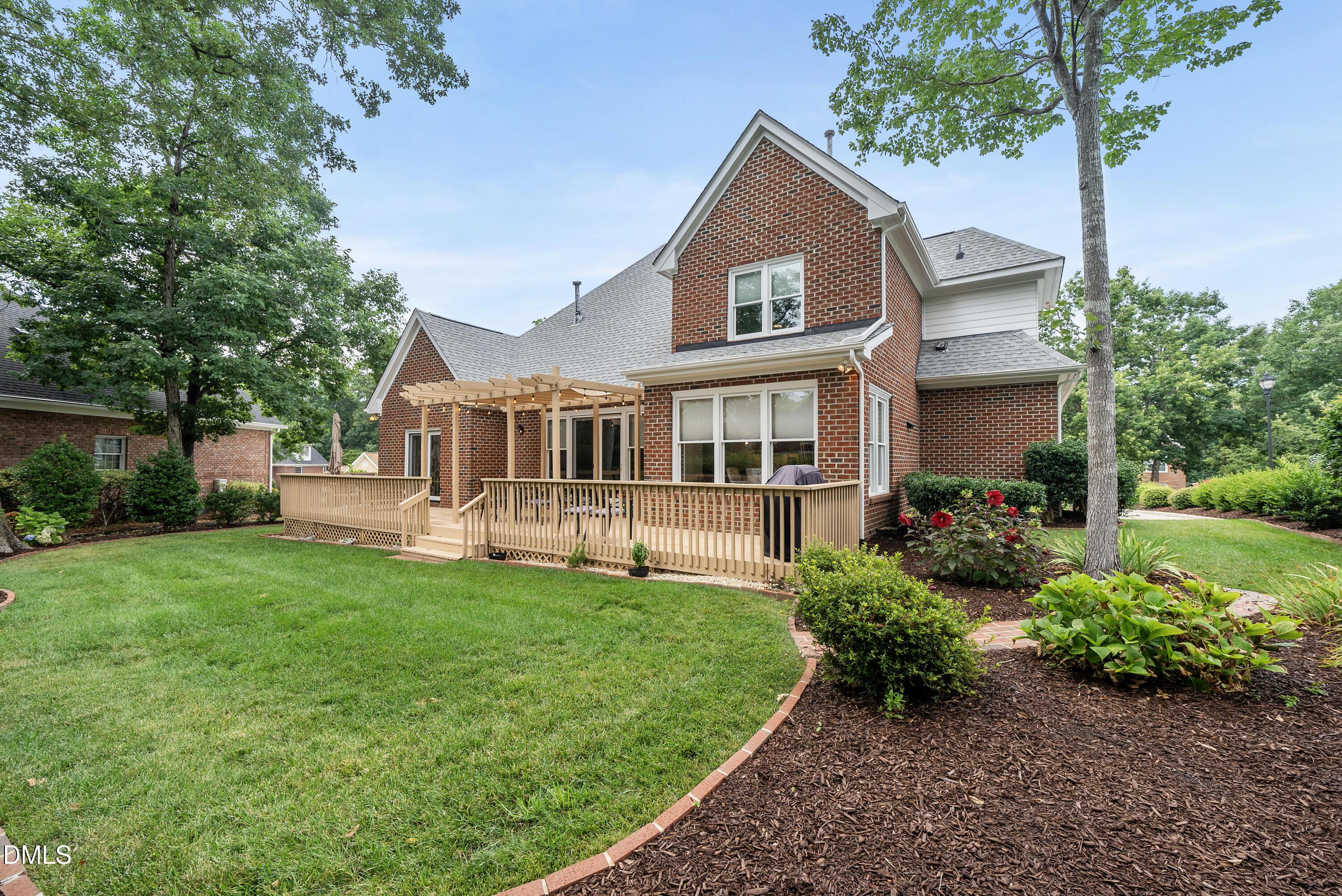 main property photo 31