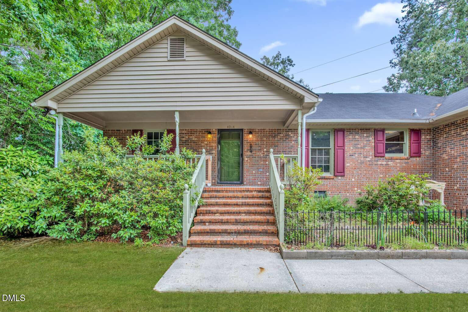 main property photo 2