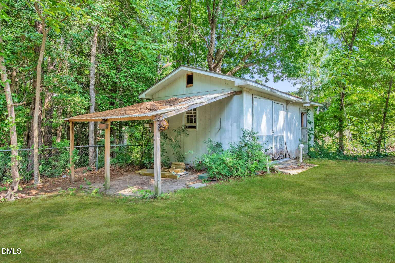 main property photo 29