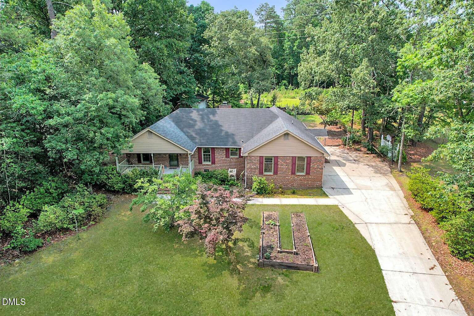 main property photo 3
