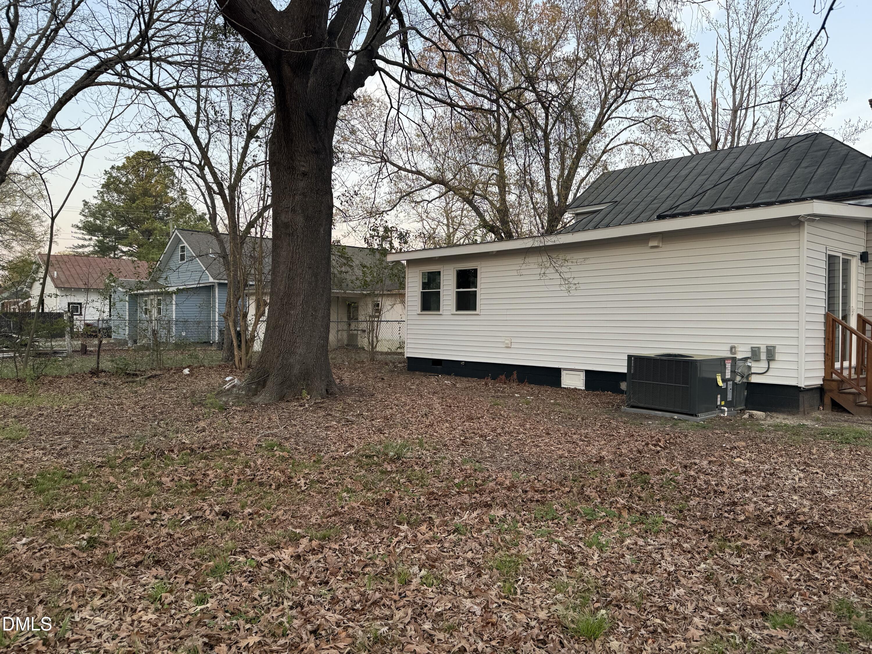 main property photo 27