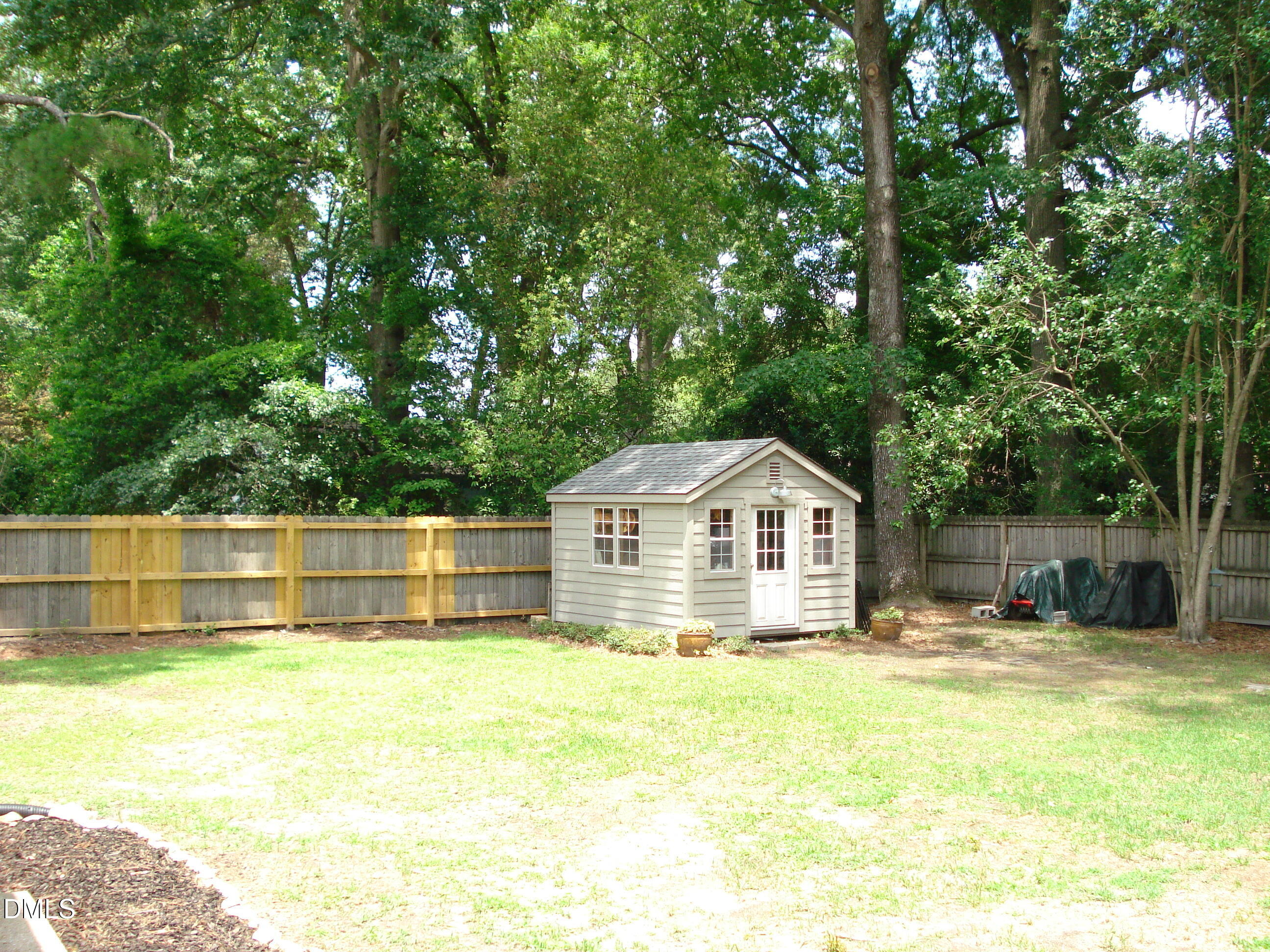 main property photo 33