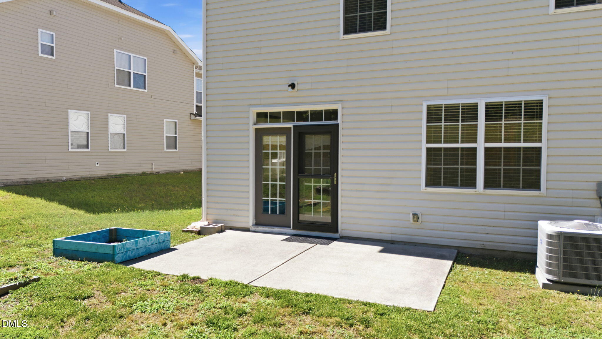 main property photo 4
