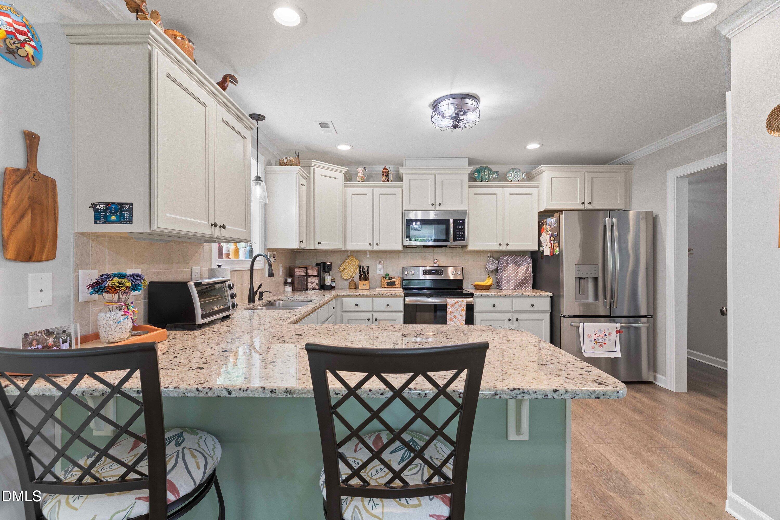 main property photo 17