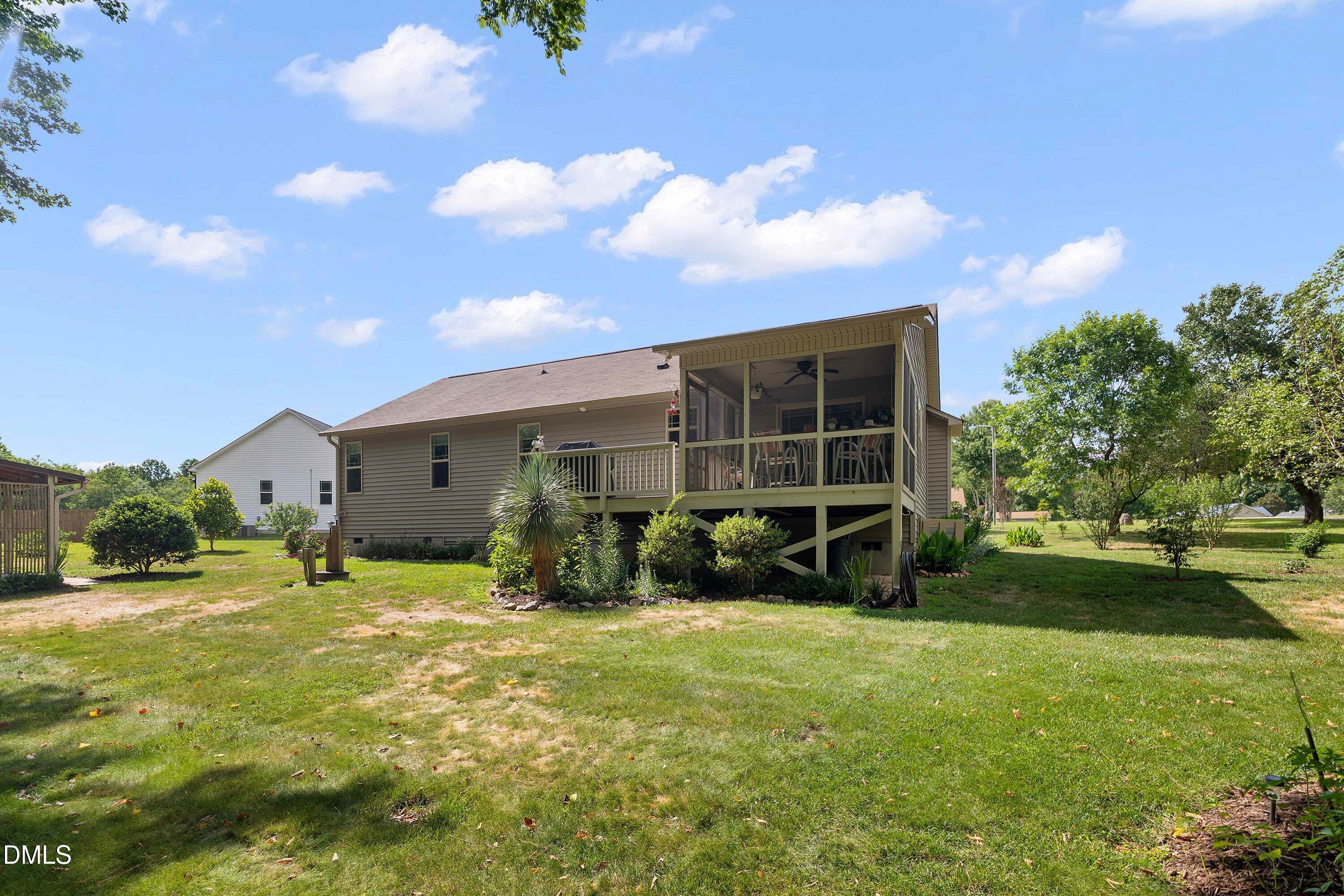 main property photo 32