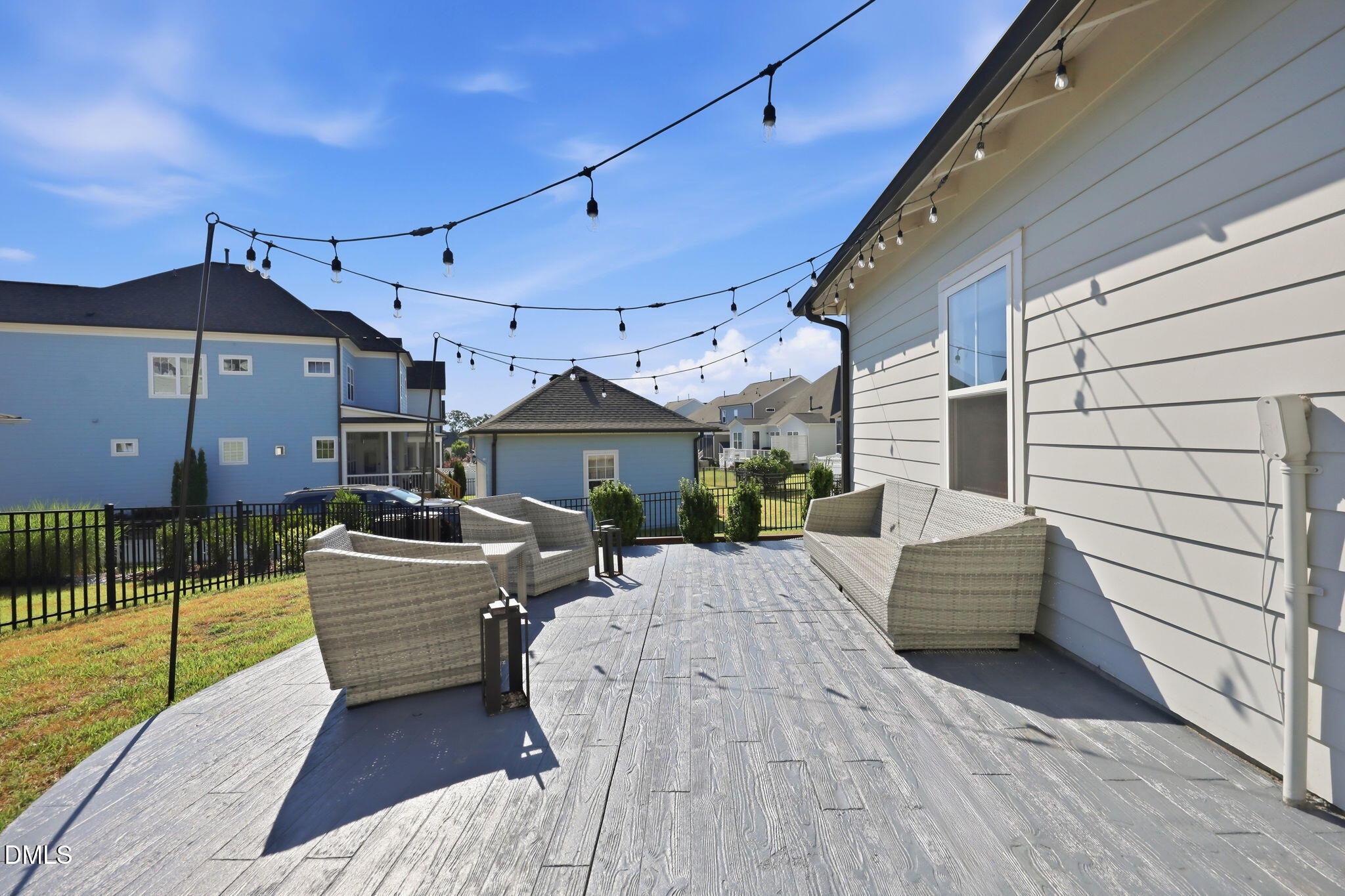 main property photo 20