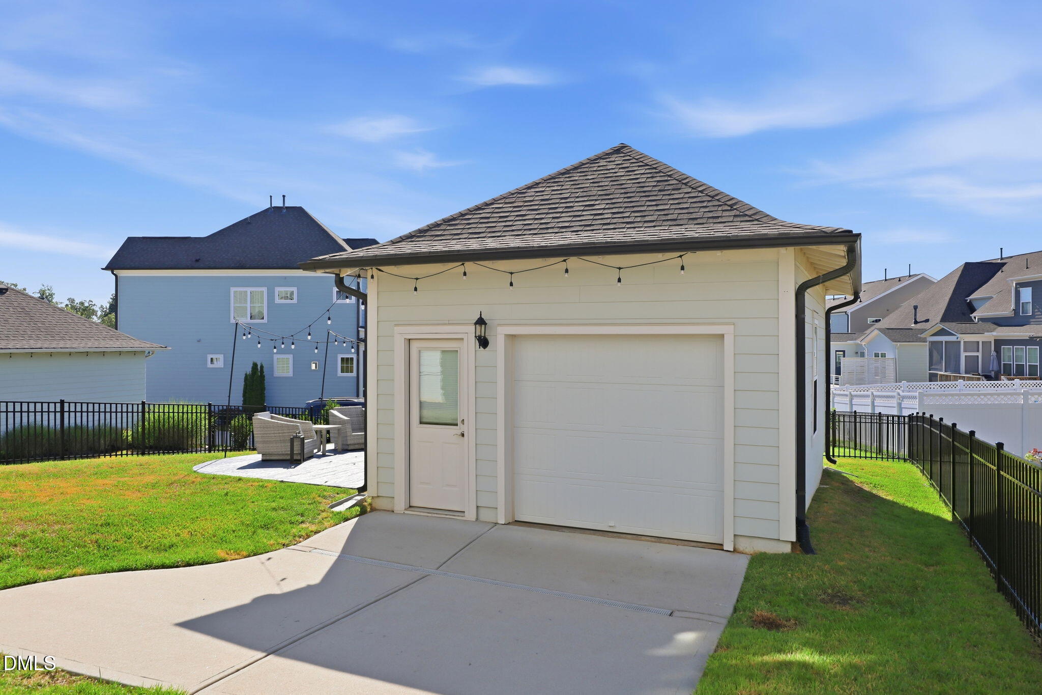 main property photo 22