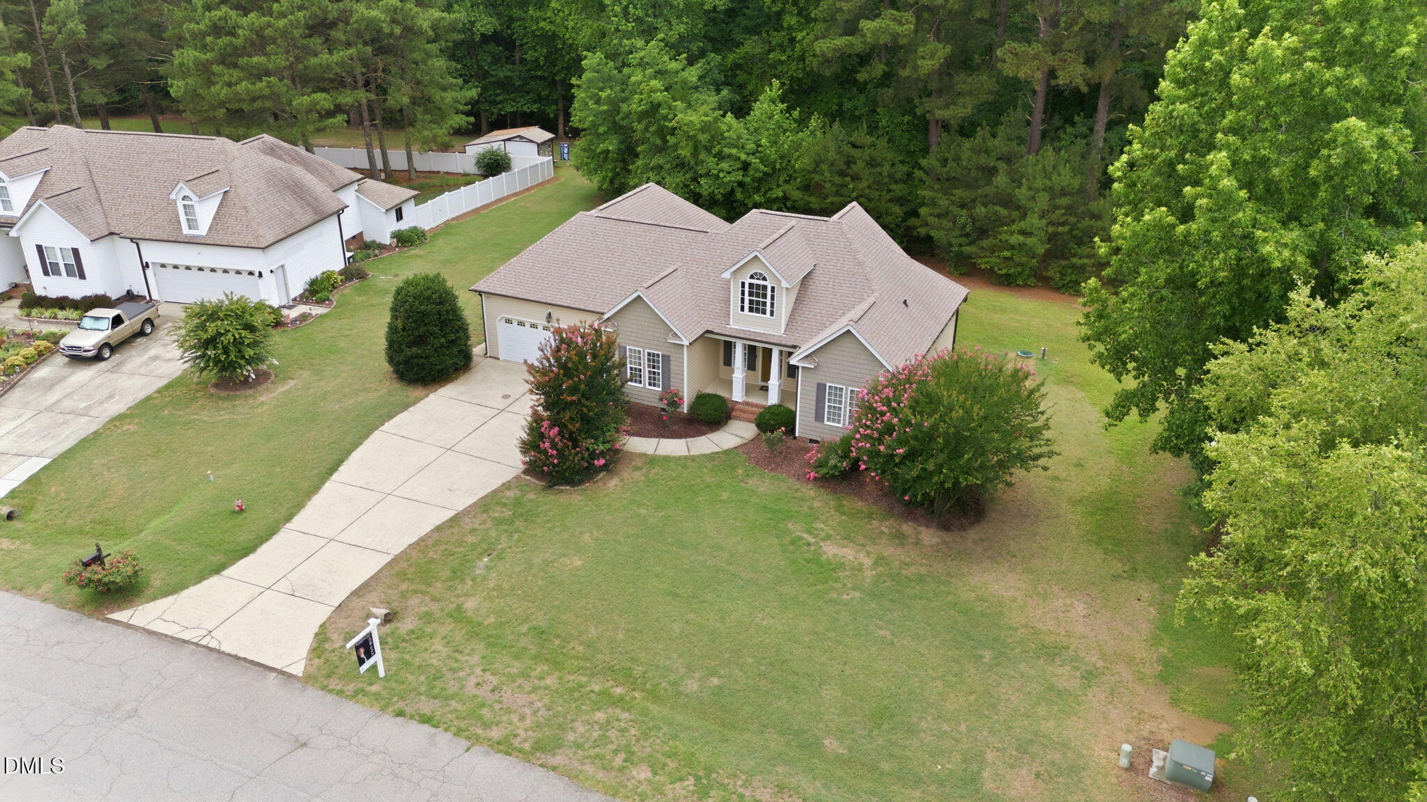 main property photo 16
