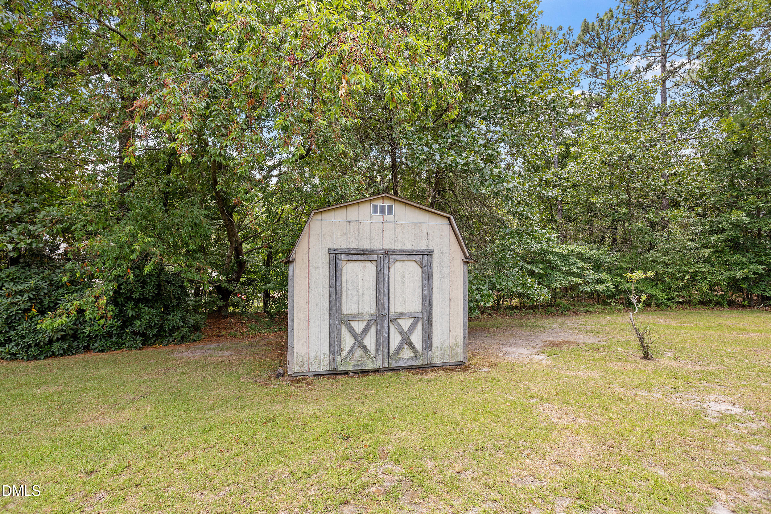 main property photo 30