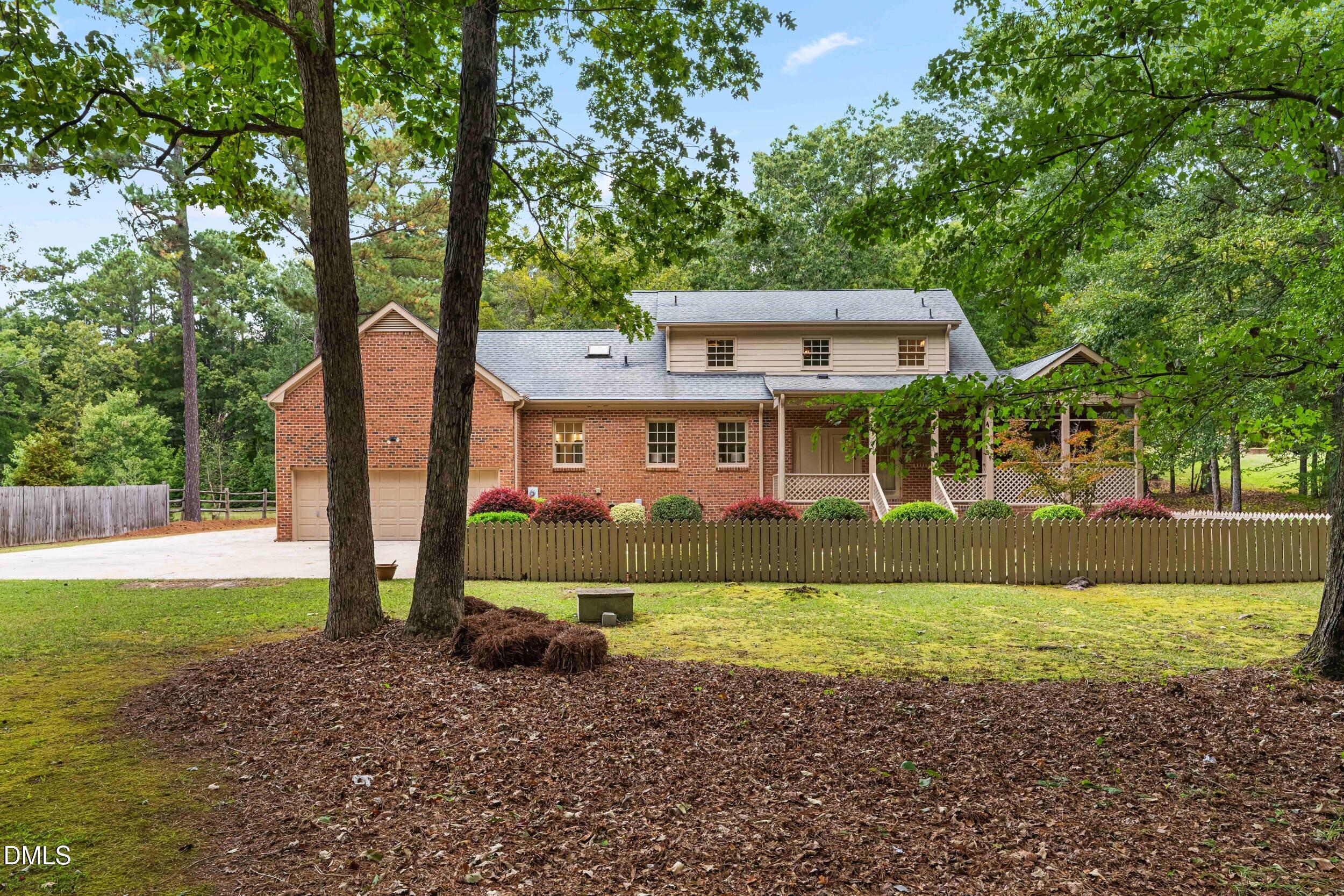 main property photo 31