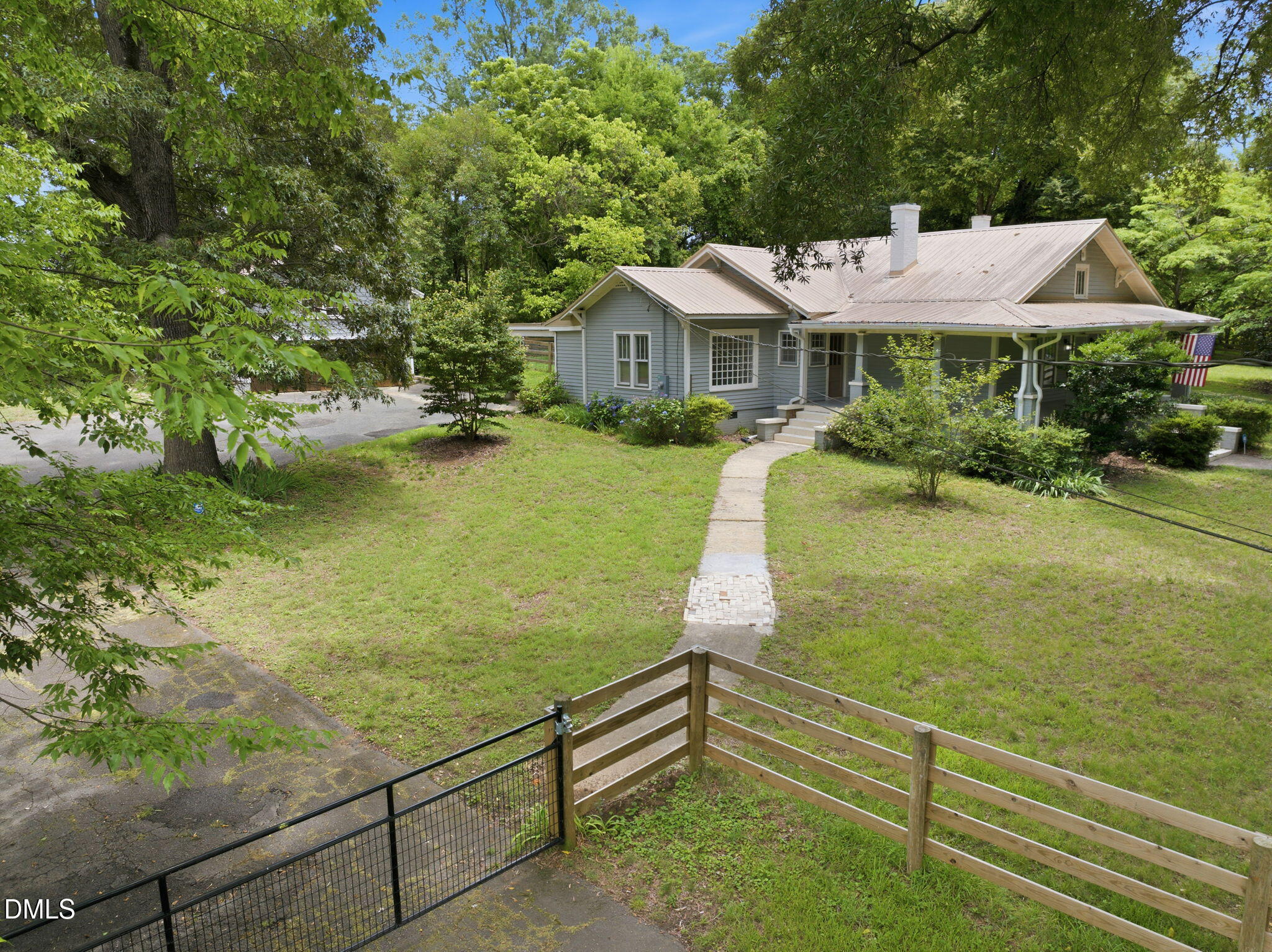 main property photo 90