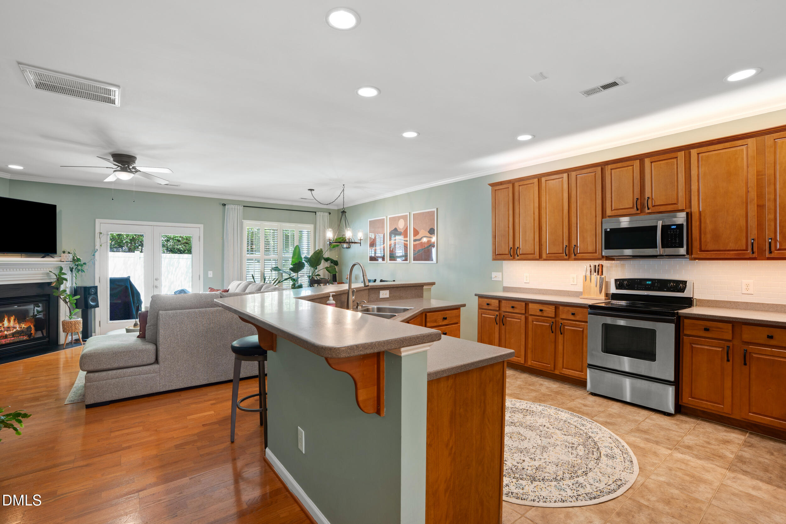 main property photo 13