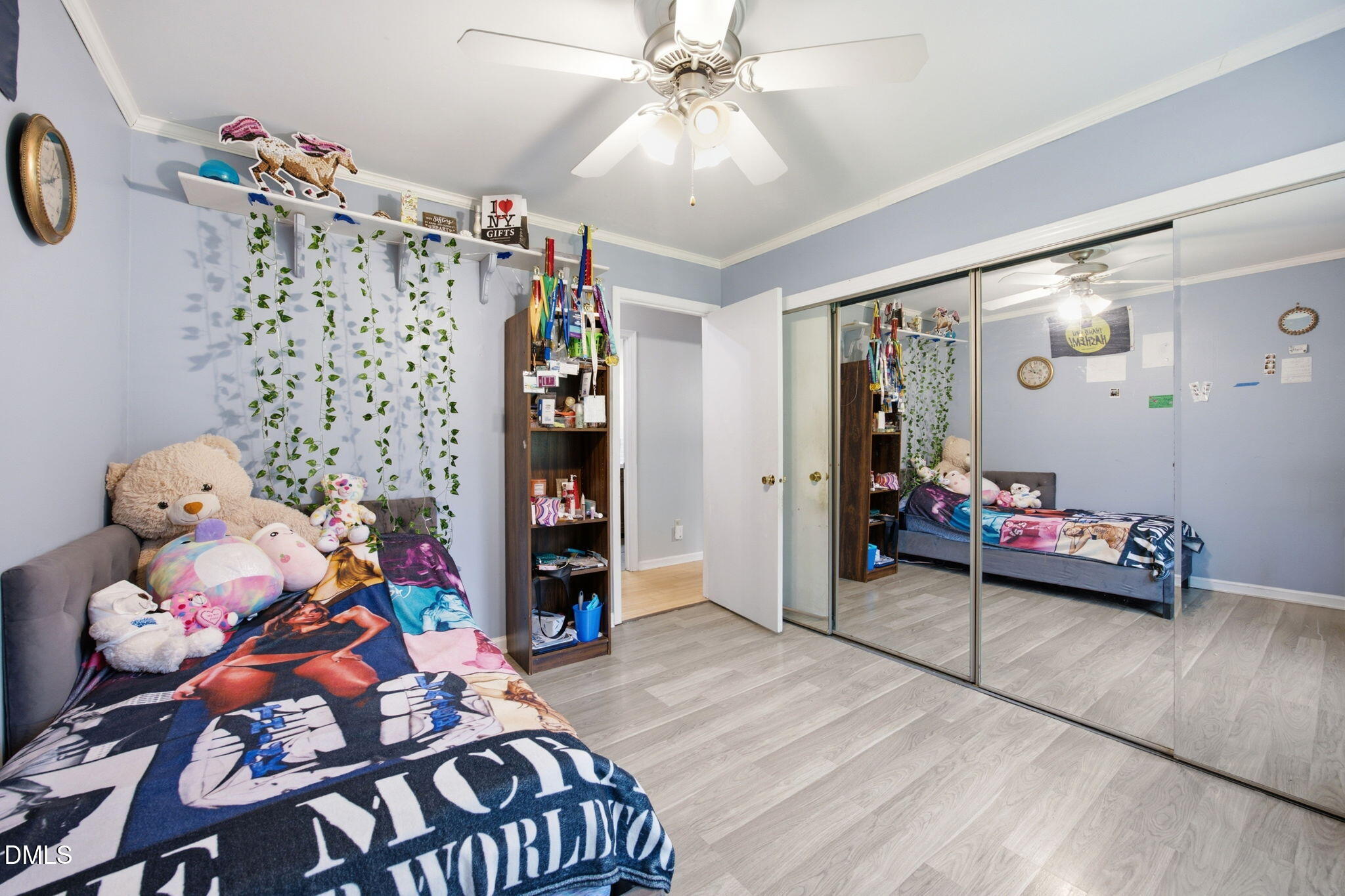main property photo 22