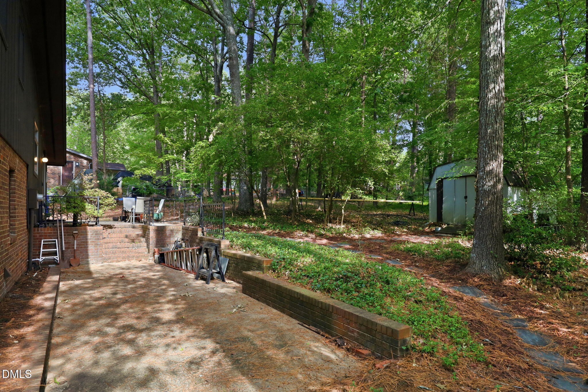 main property photo 22