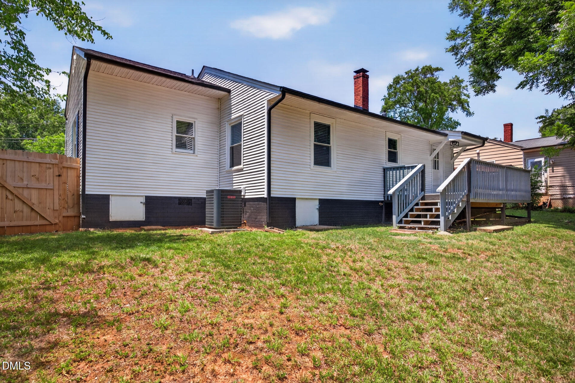 main property photo 24