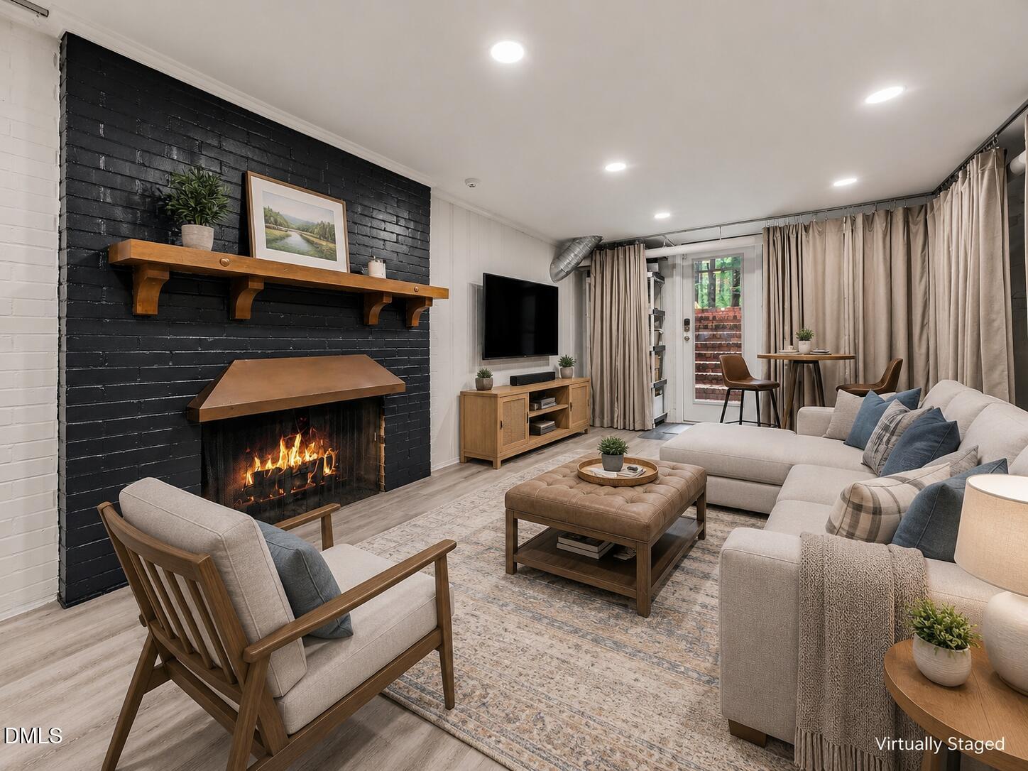 main property photo 27