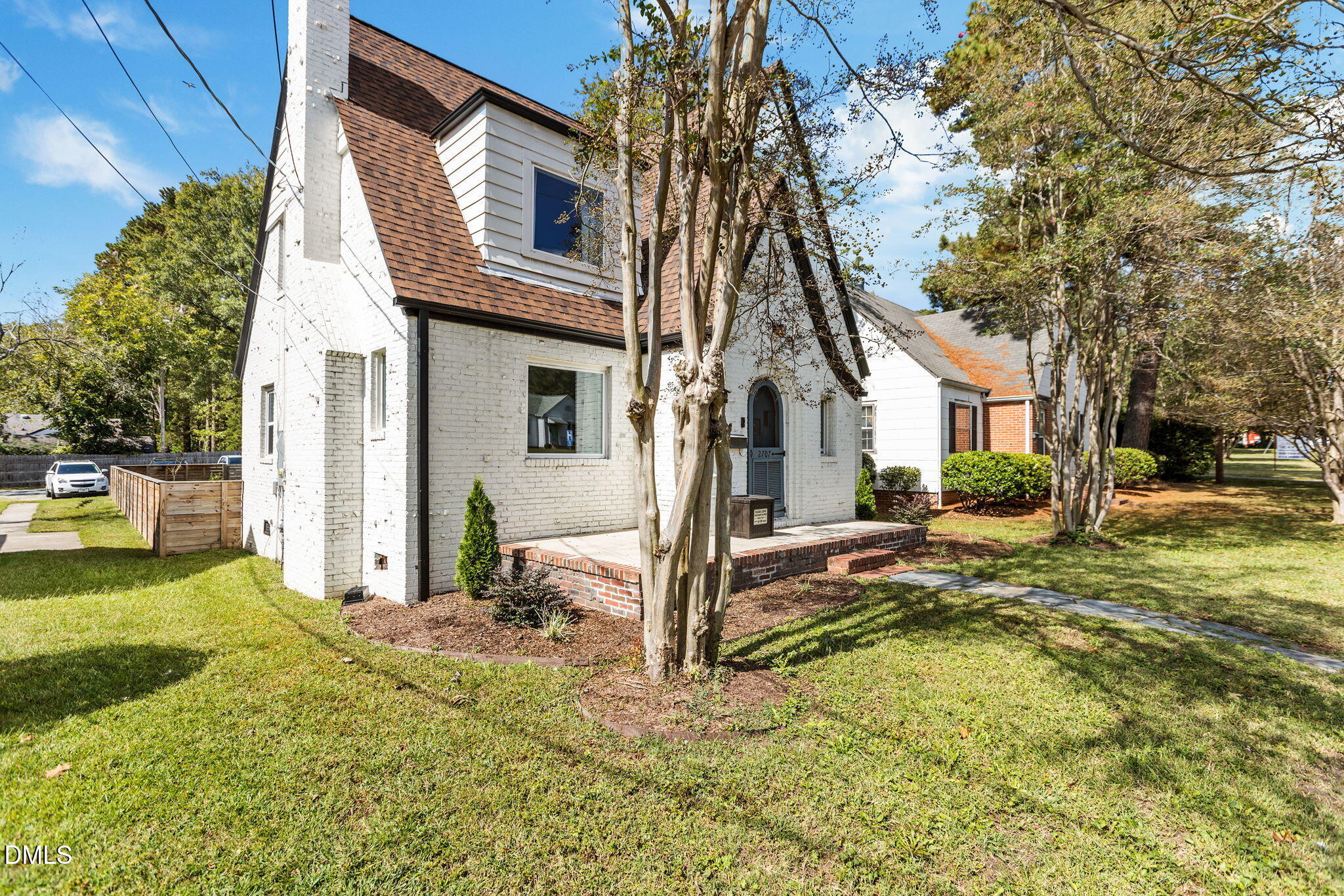 main property photo 8