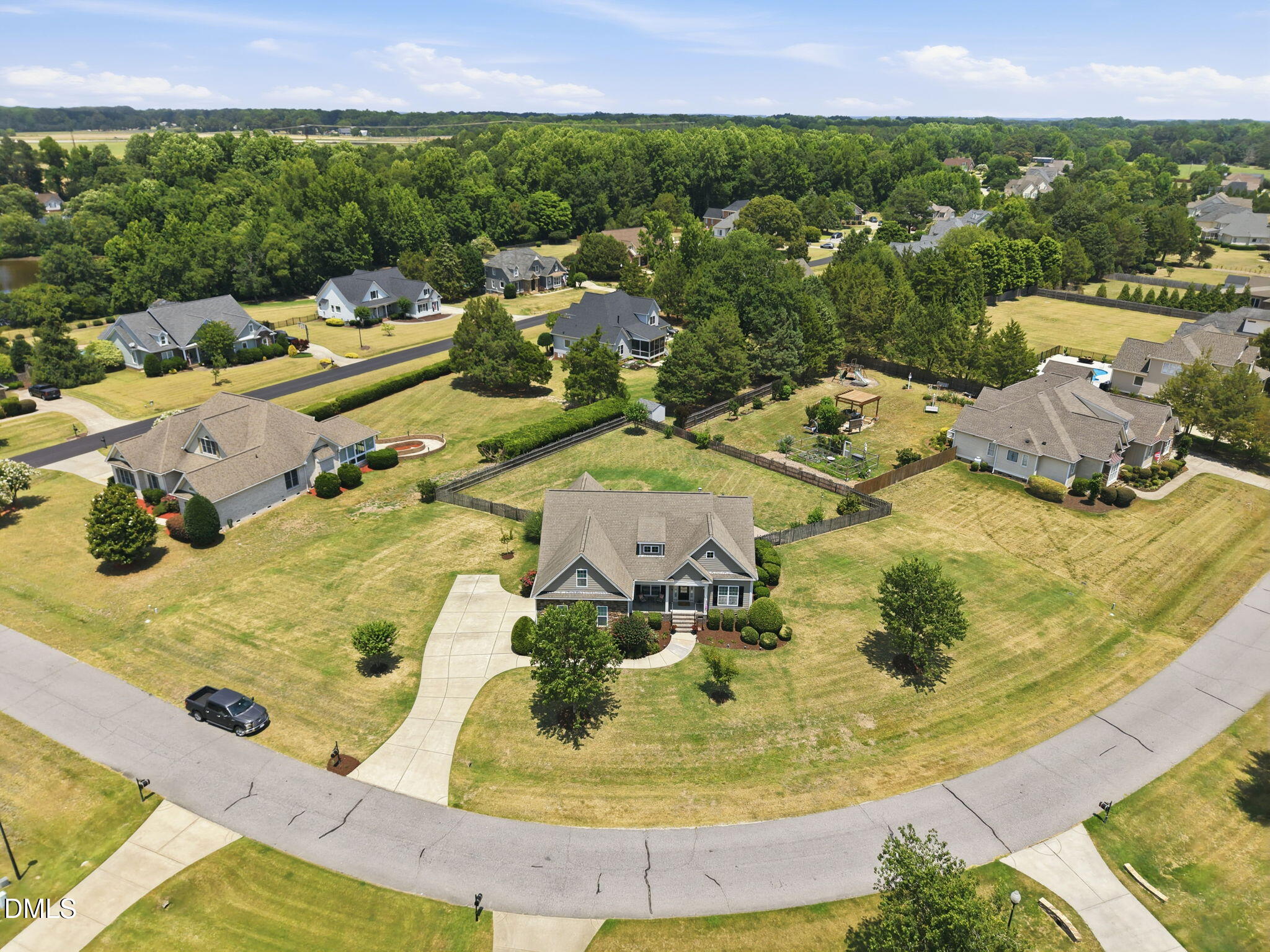 main property photo 8