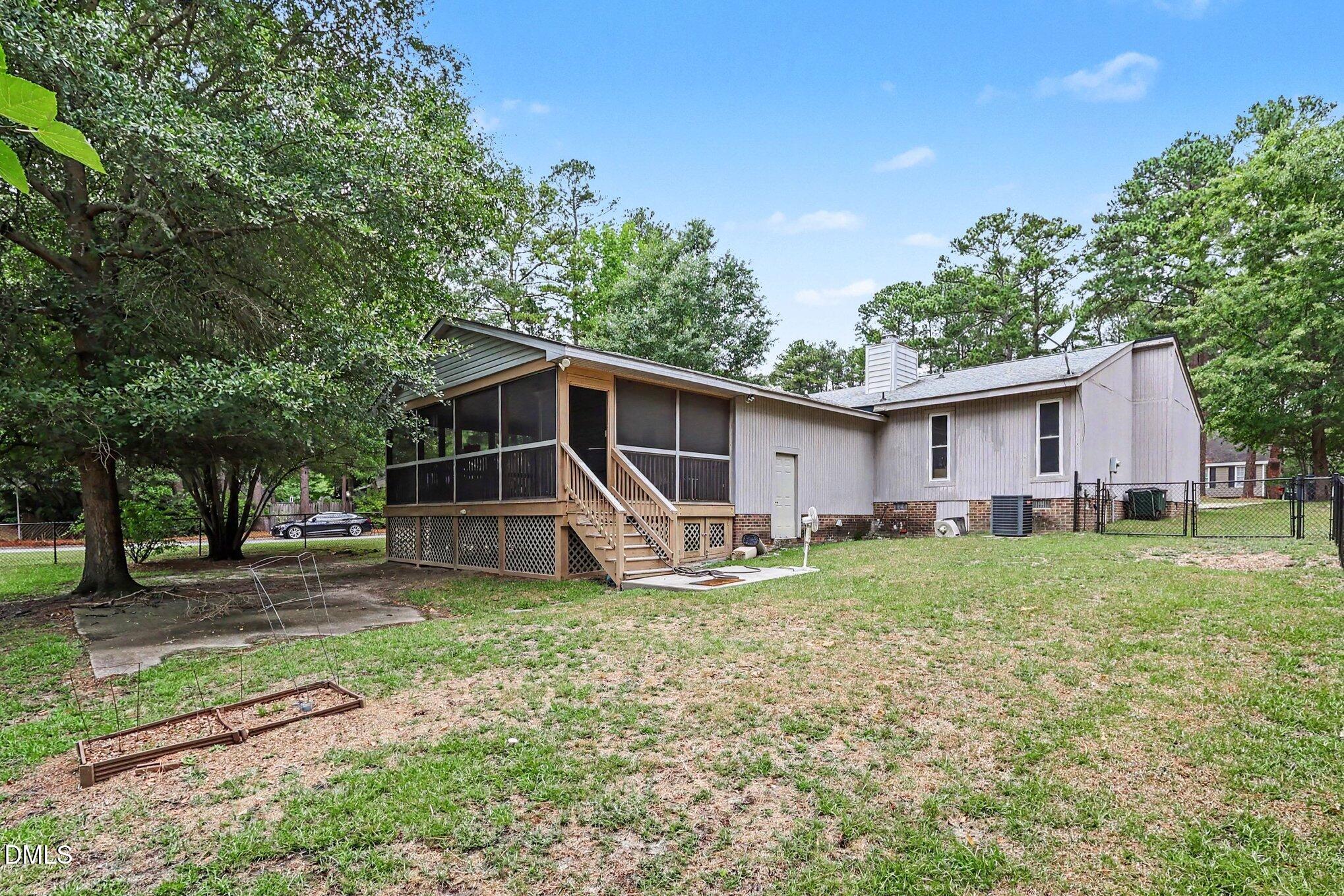 main property photo 23