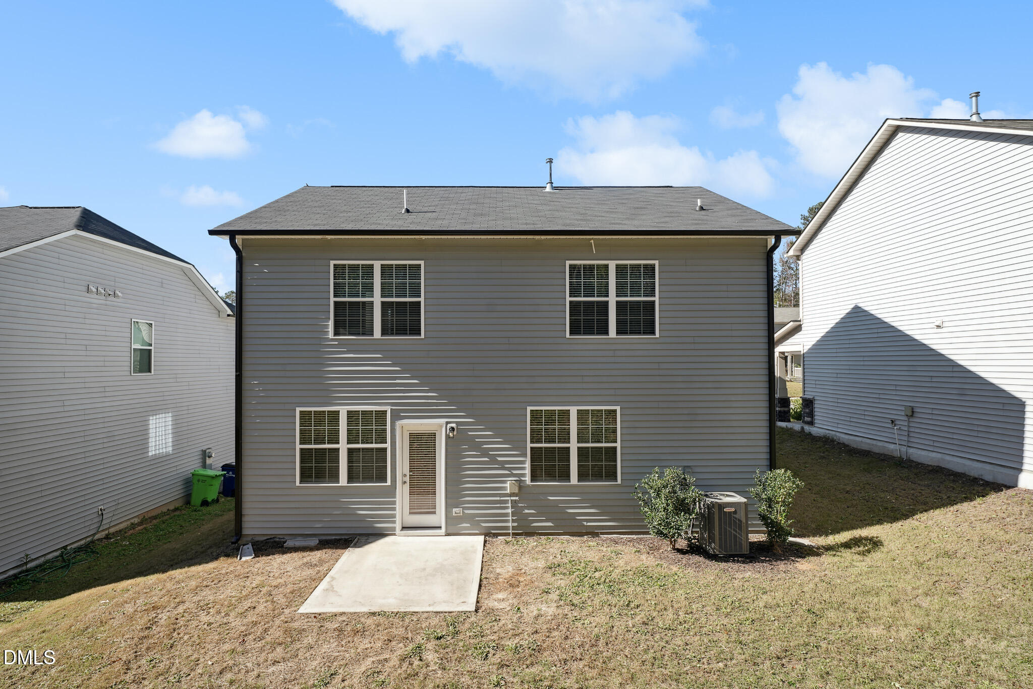 main property photo 37