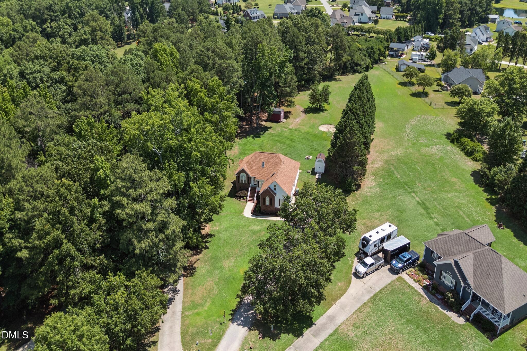 main property photo 40