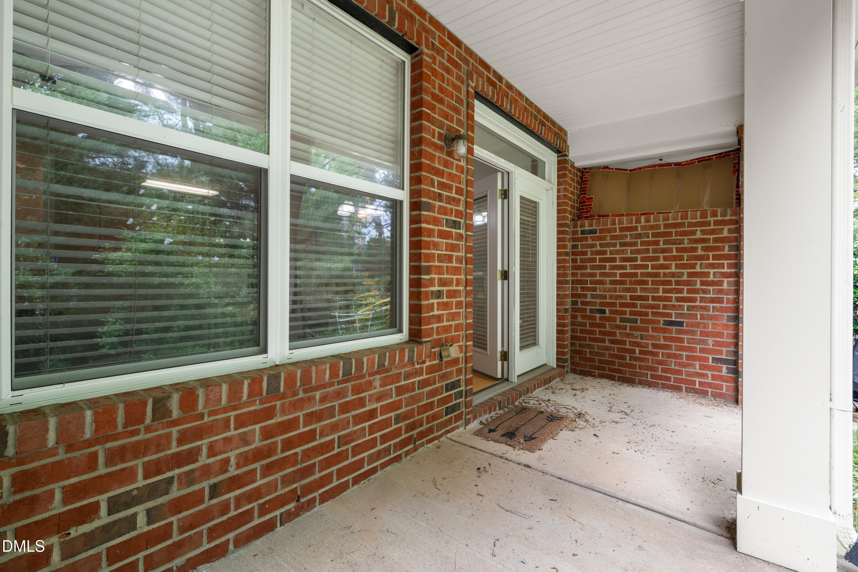 main property photo 23