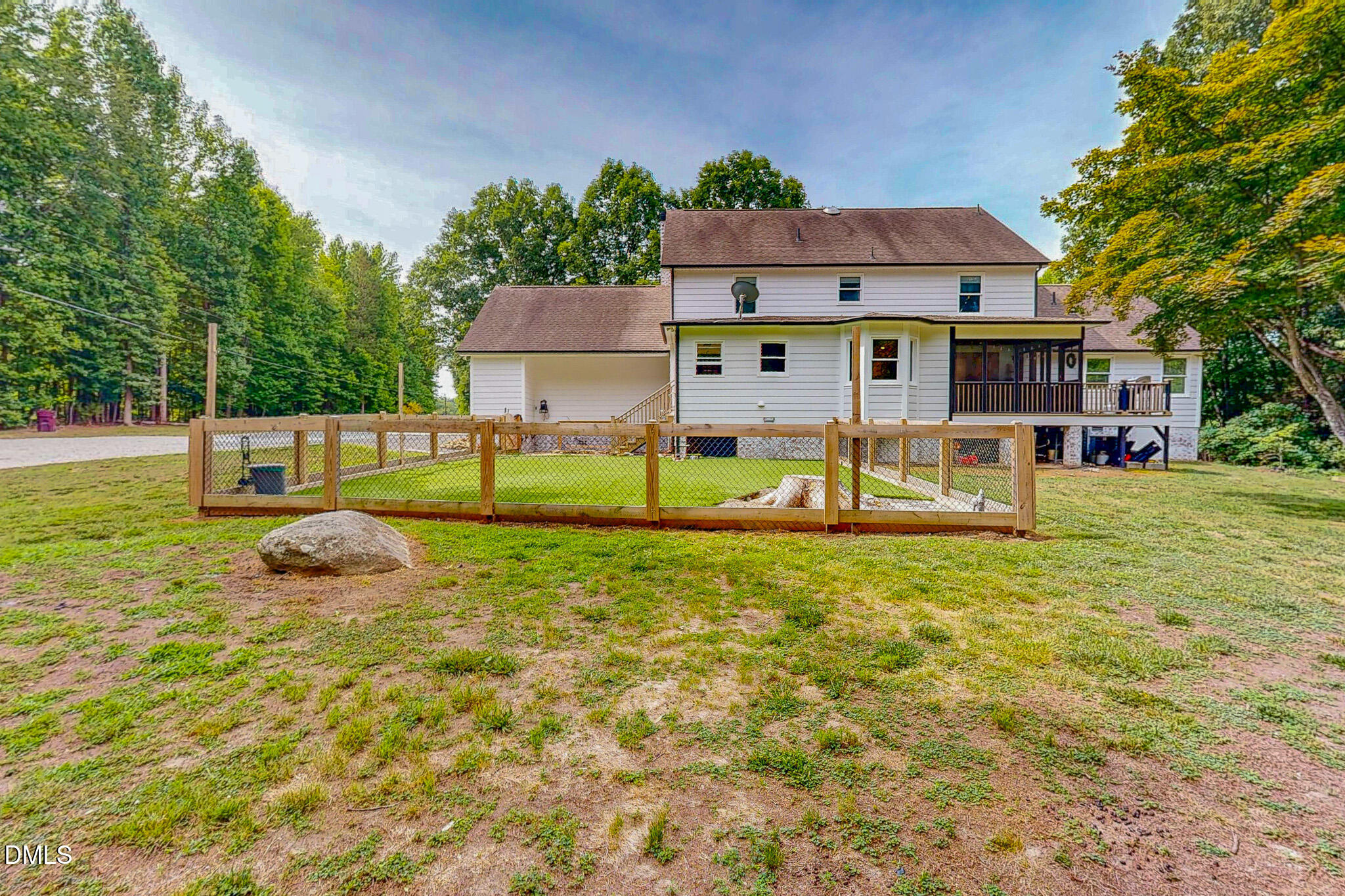 main property photo 7