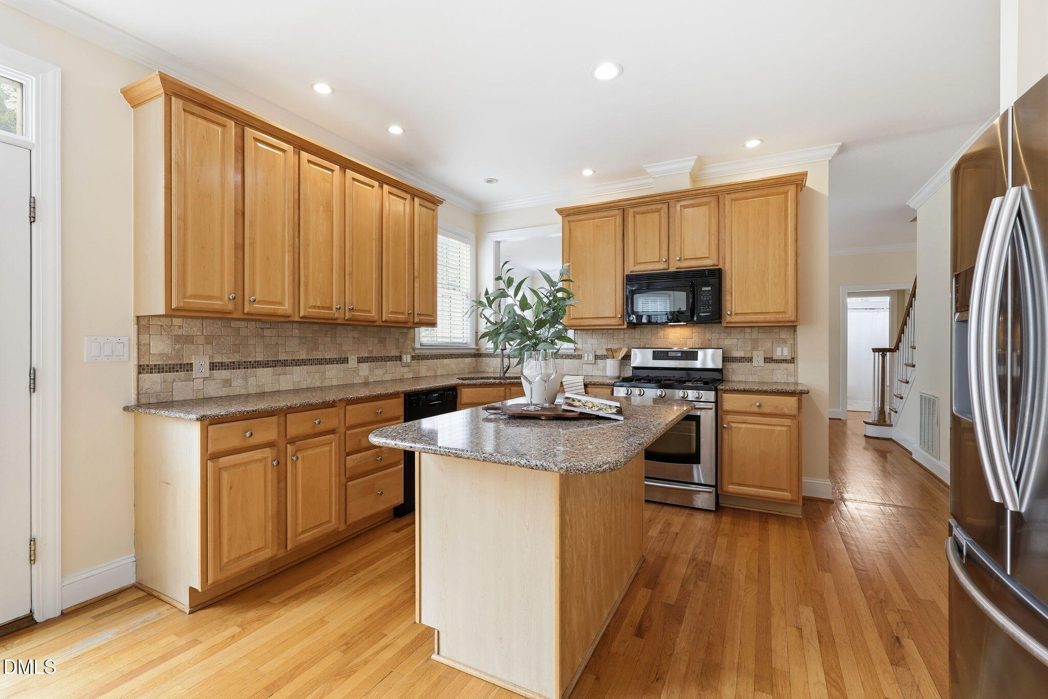 main property photo 12