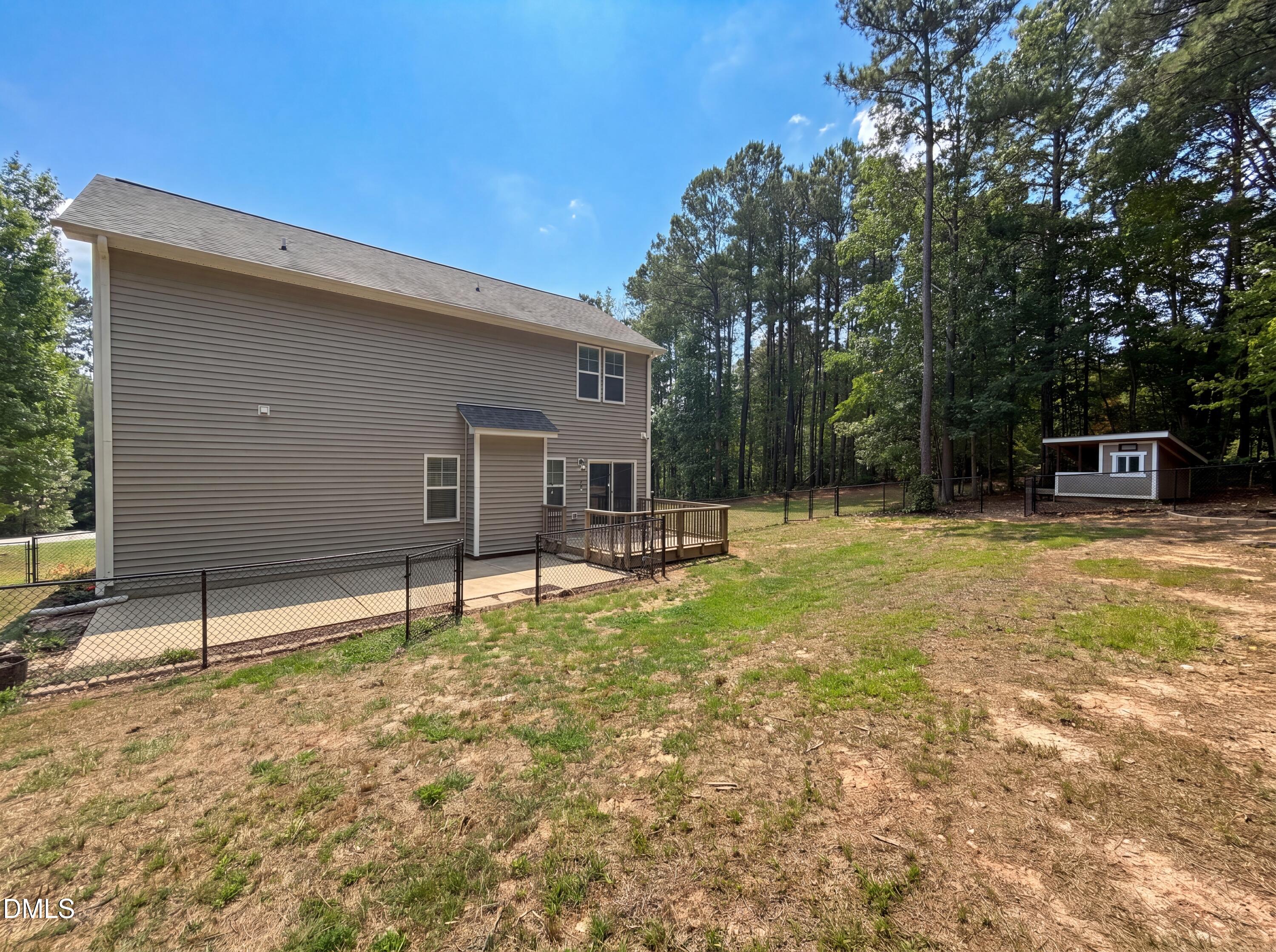 main property photo 14