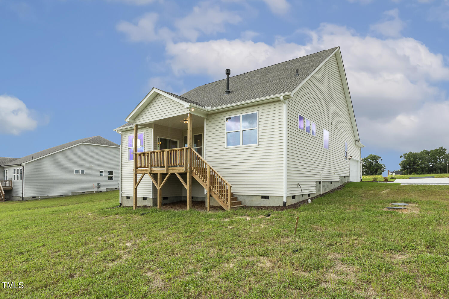 main property photo 30
