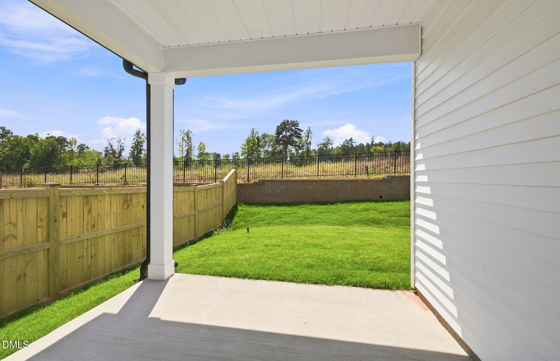 main property photo 18
