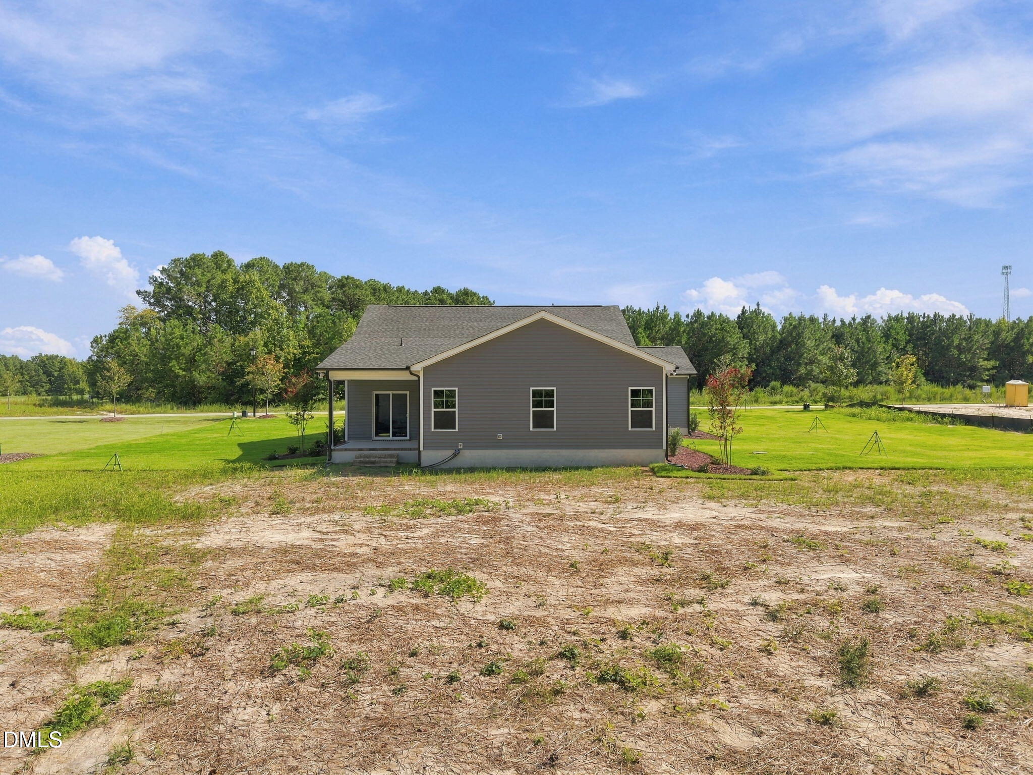 main property photo 28