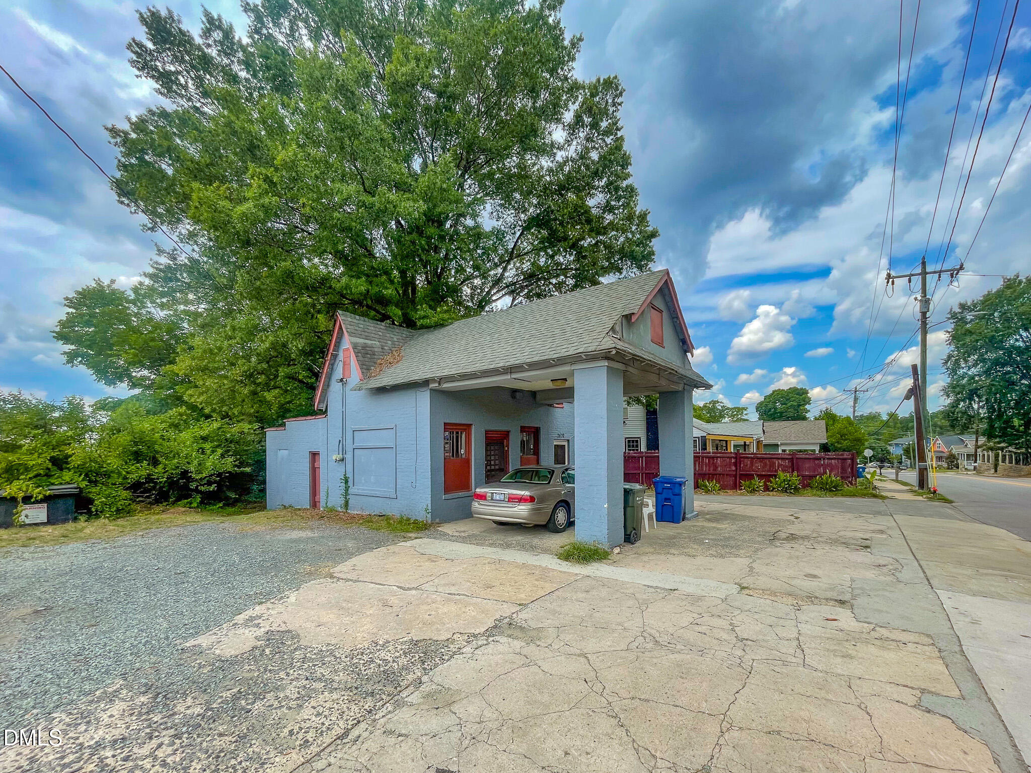 main property photo 19