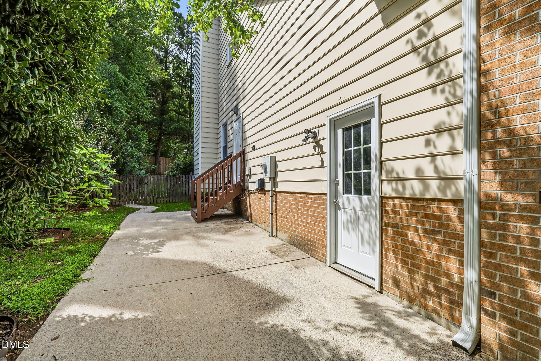main property photo 46
