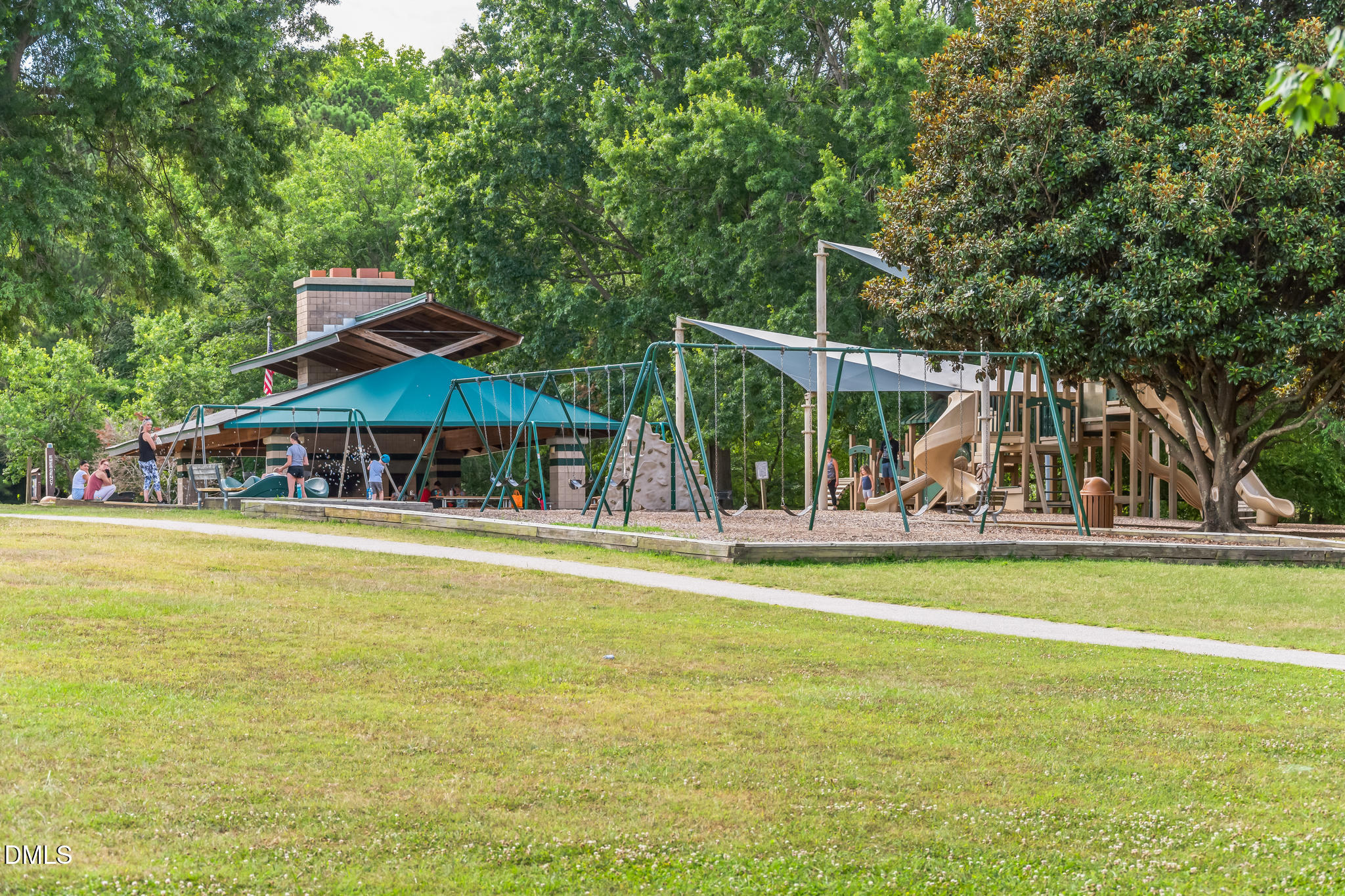 main property photo 43