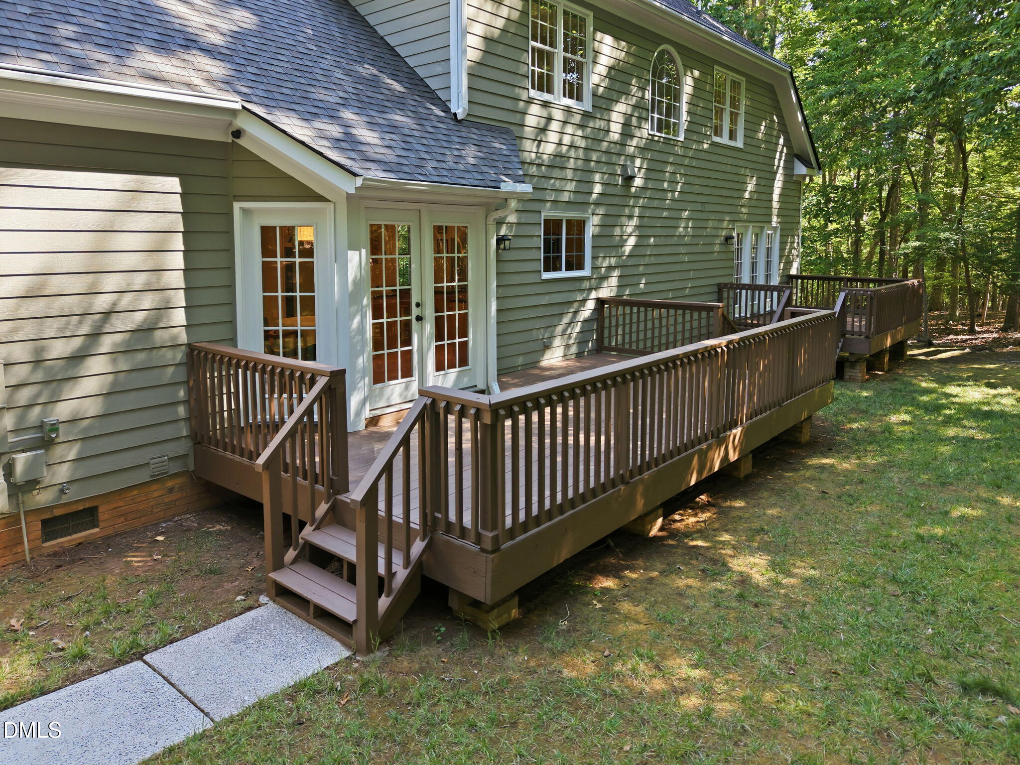 main property photo 33