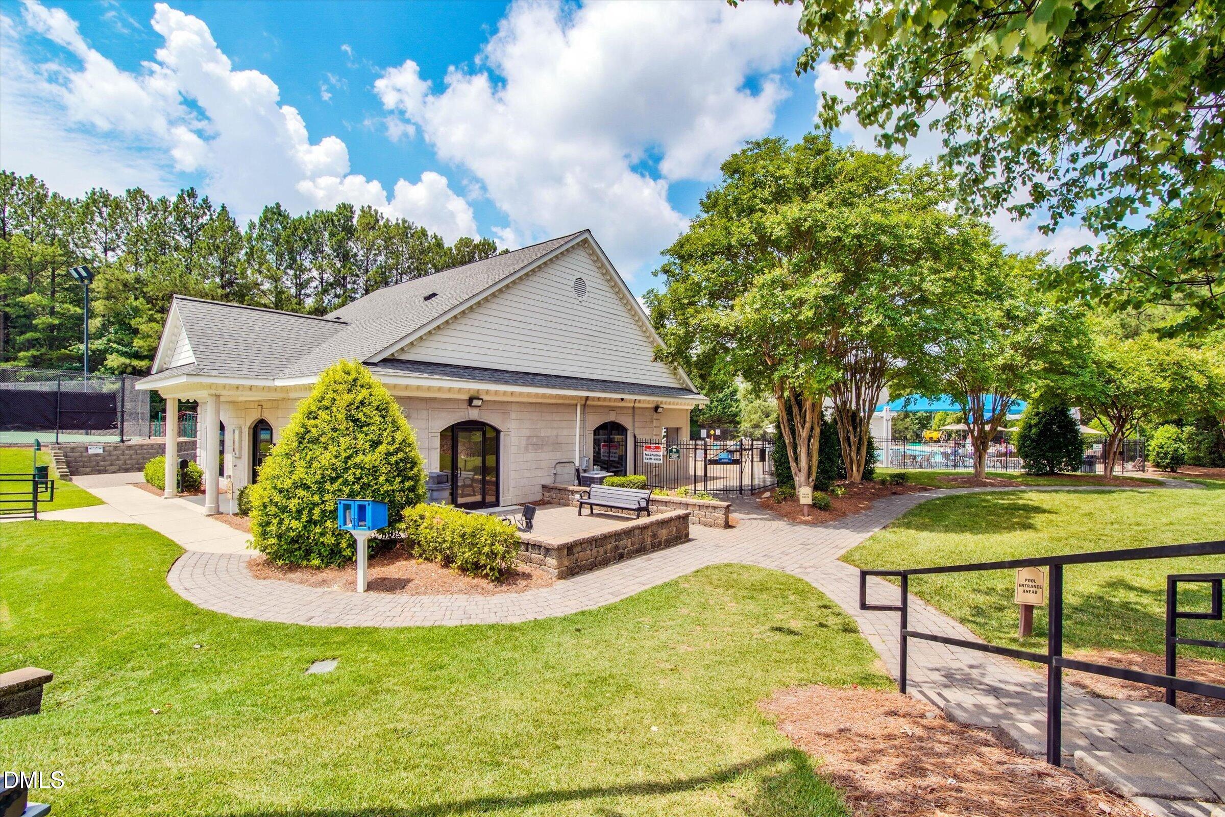 main property photo 41