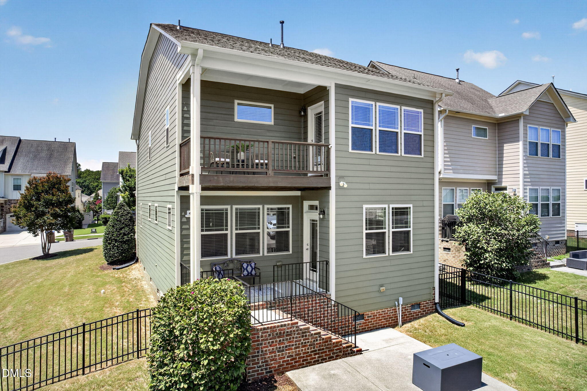 main property photo 50