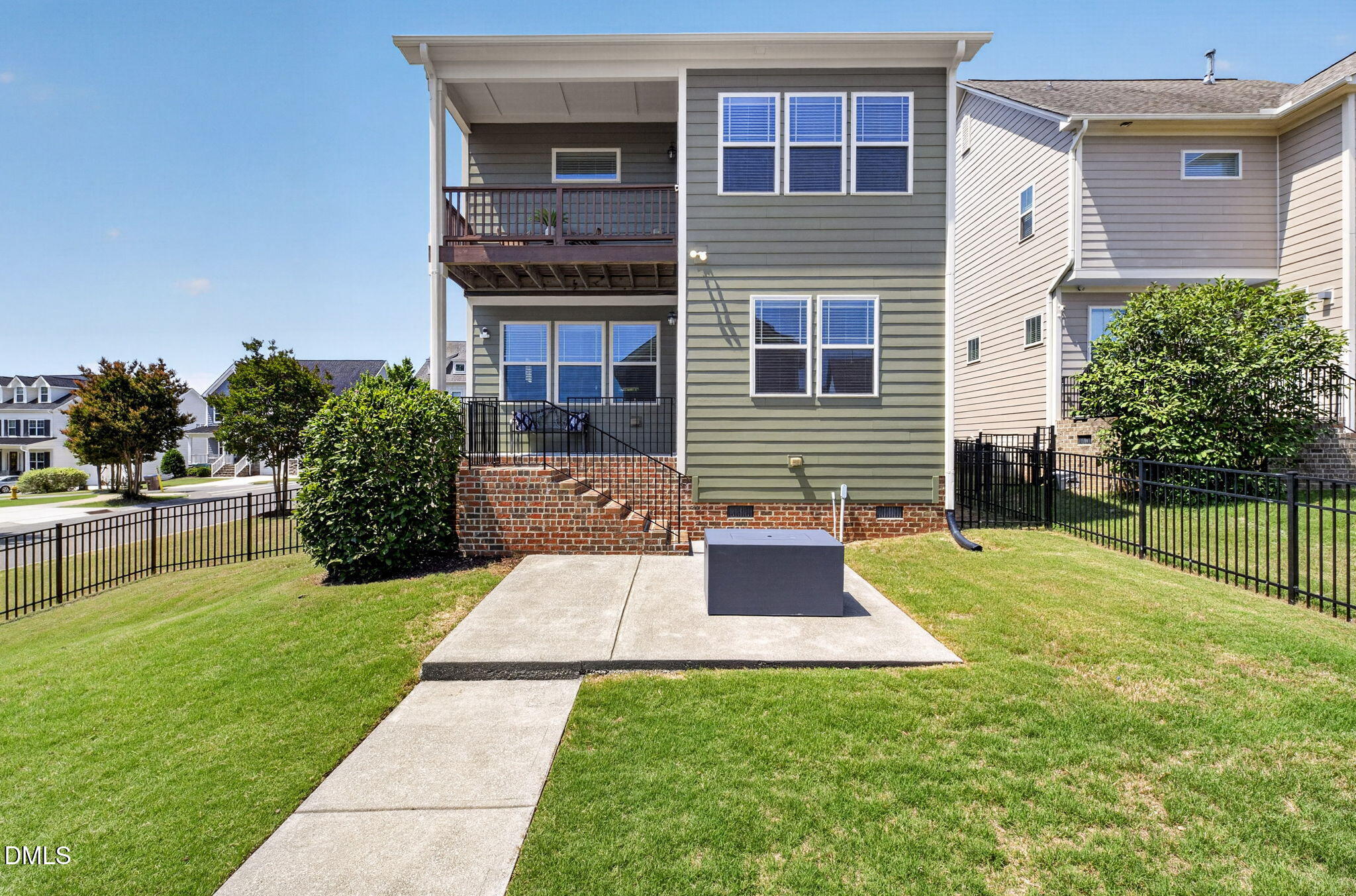 main property photo 51