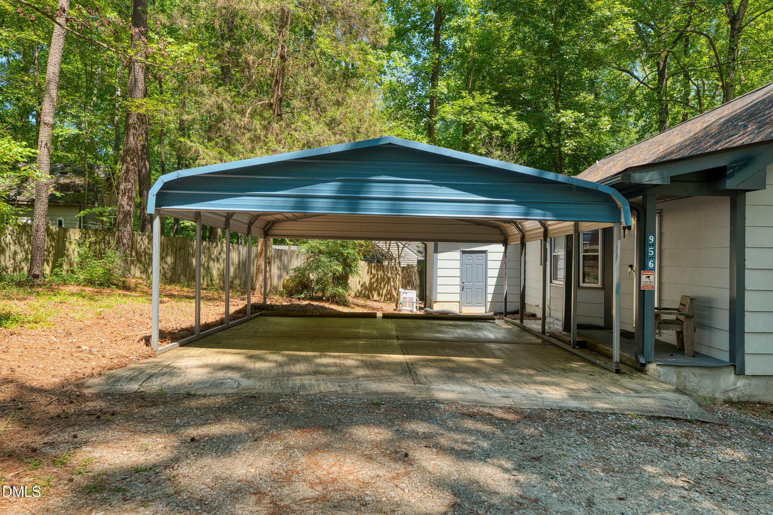 main property photo 23