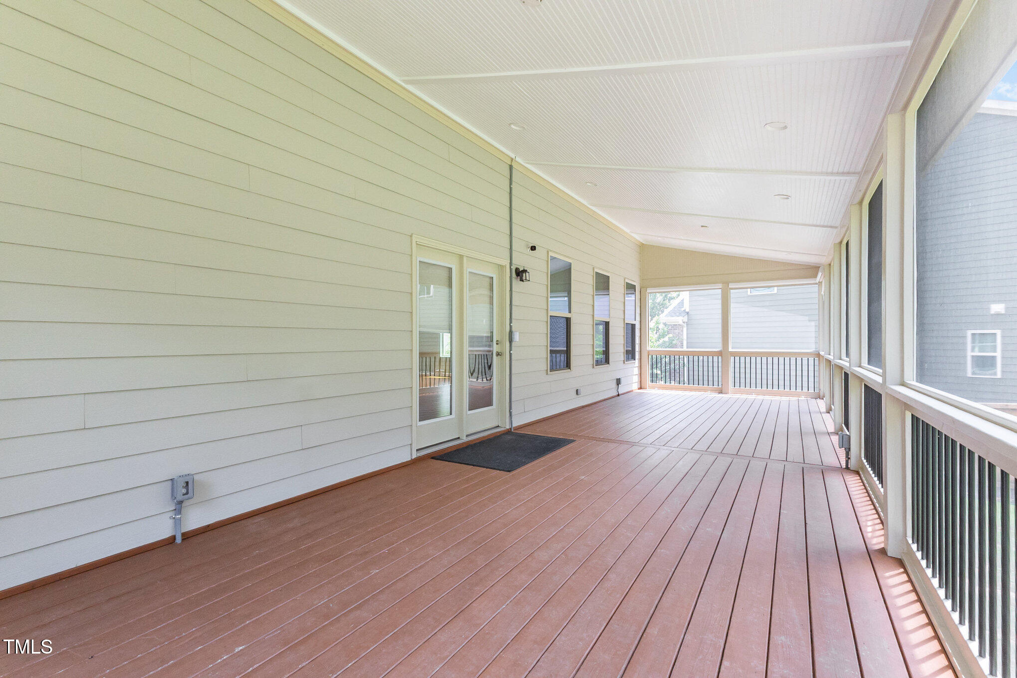 main property photo 58
