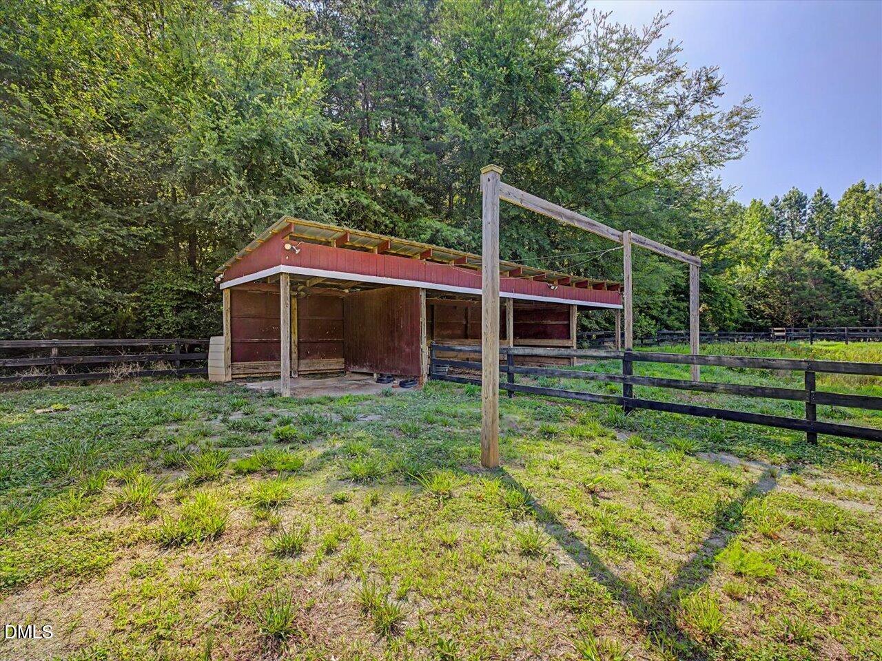 main property photo 78
