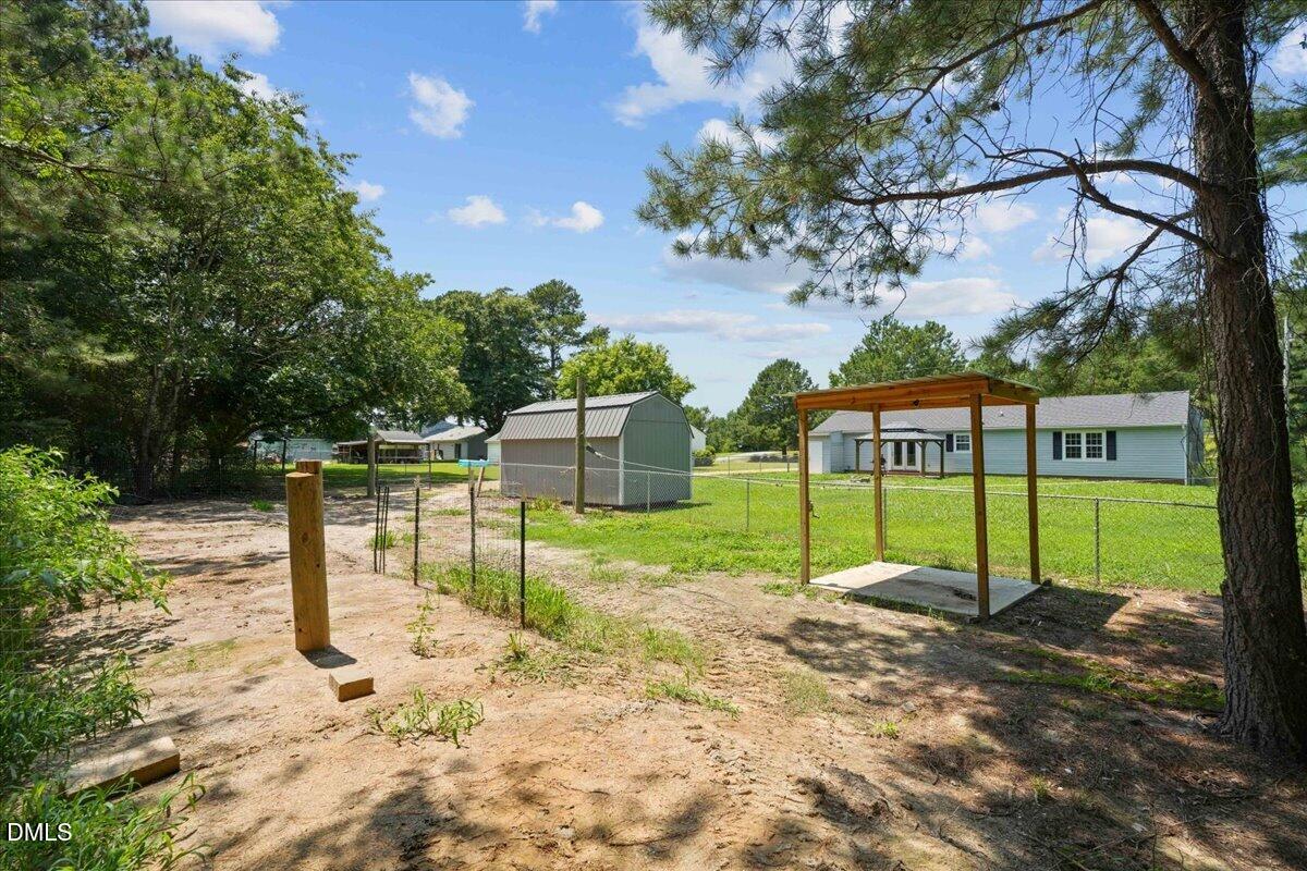 main property photo 45