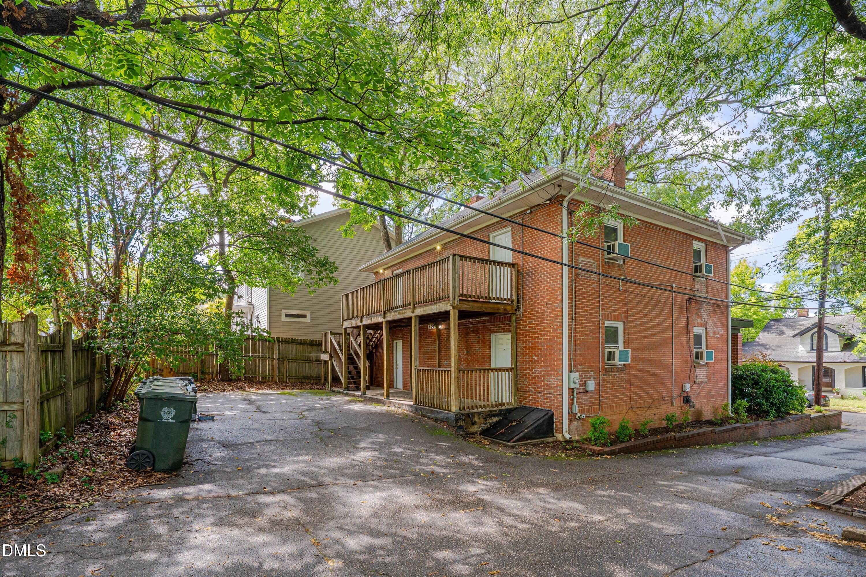 main property photo 5