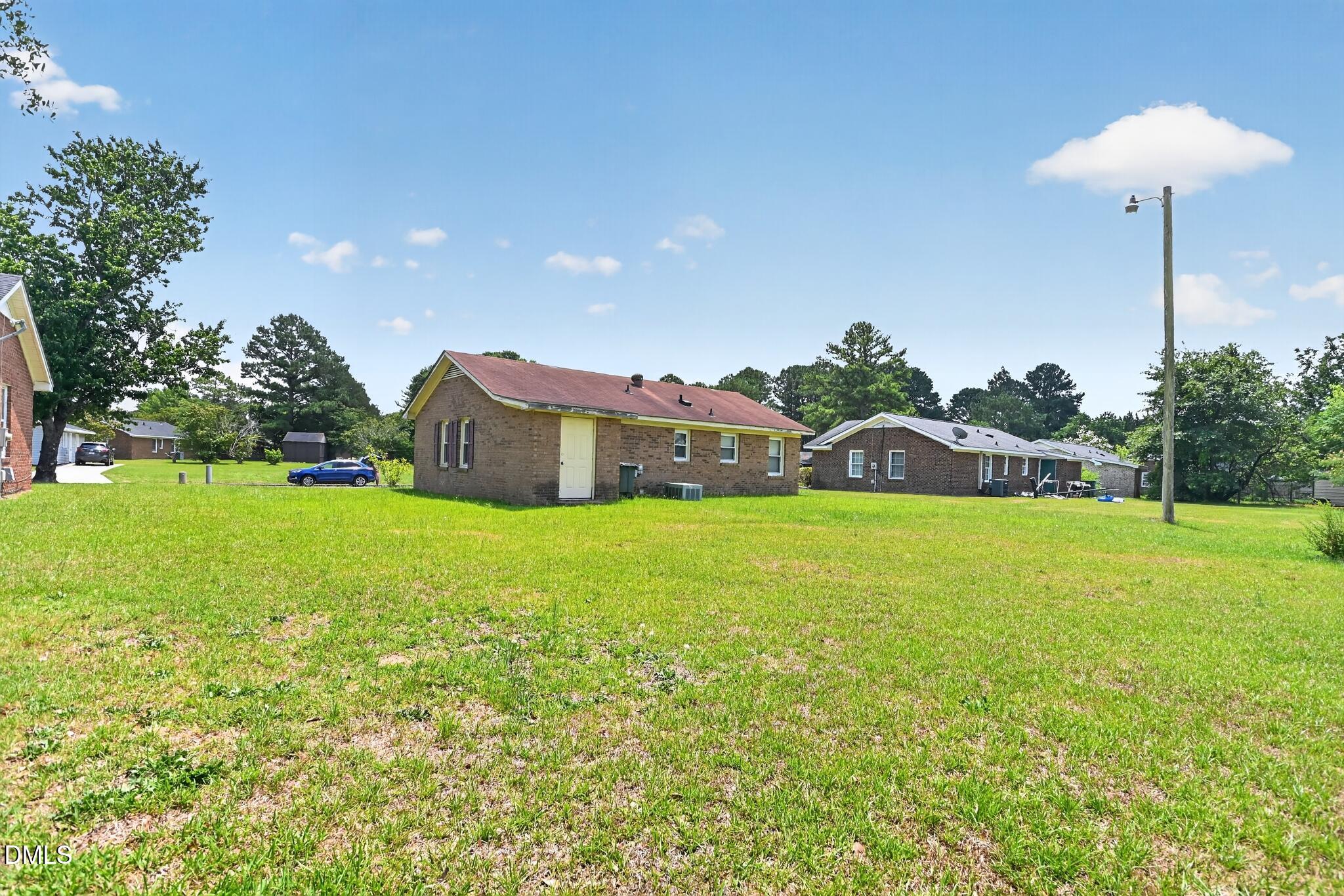 main property photo 14