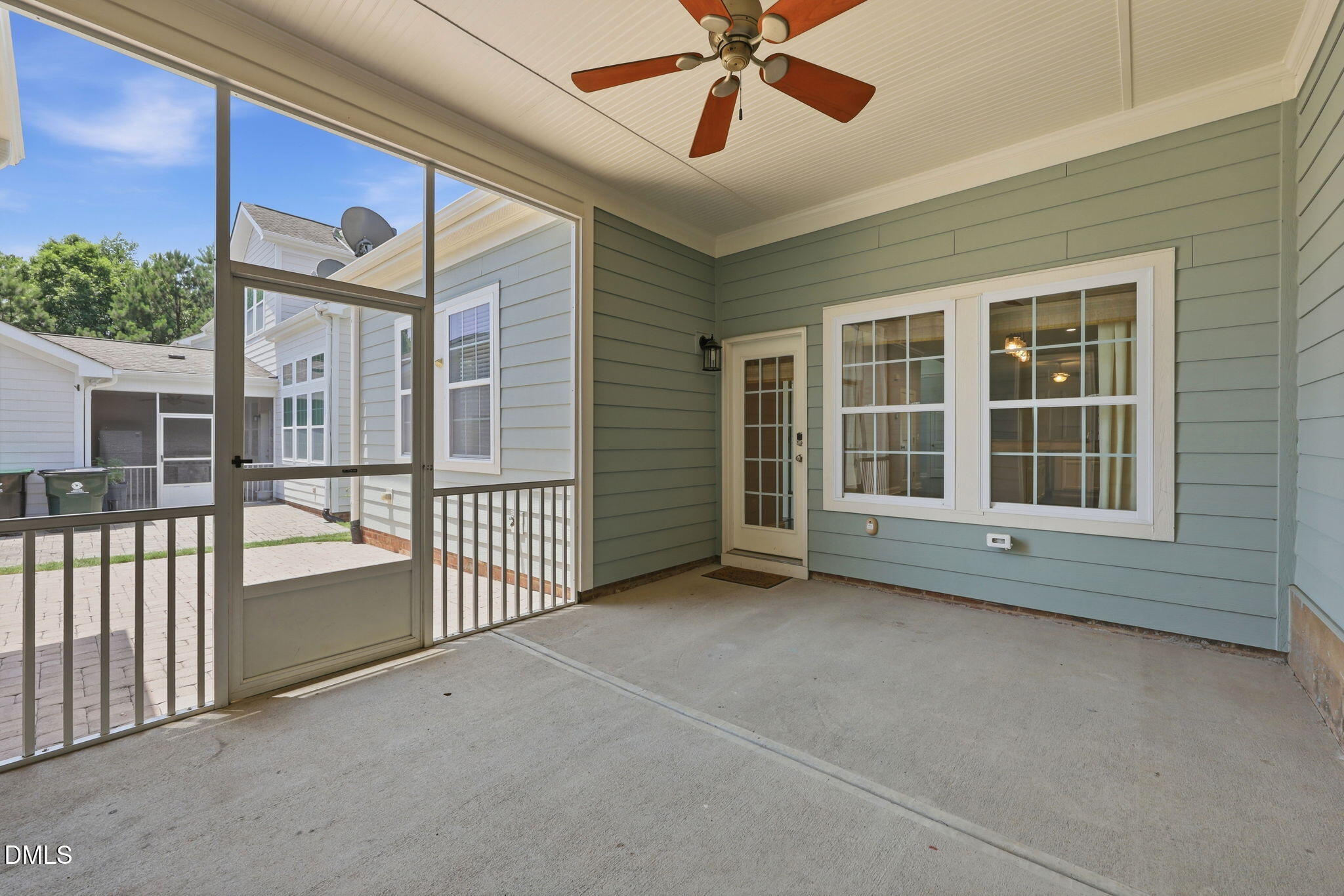 main property photo 33